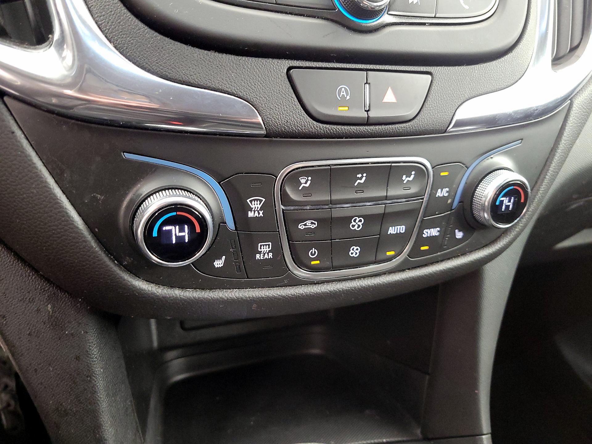 Thumbnail: 2022 Chevrolet Equinox - 16