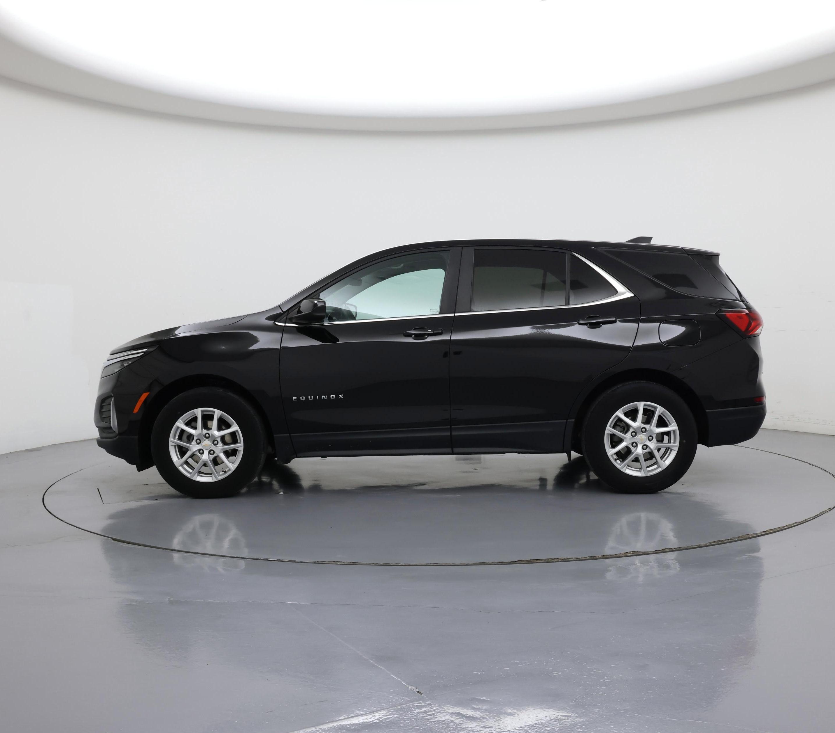 Thumbnail: 2022 Chevrolet Equinox - 3