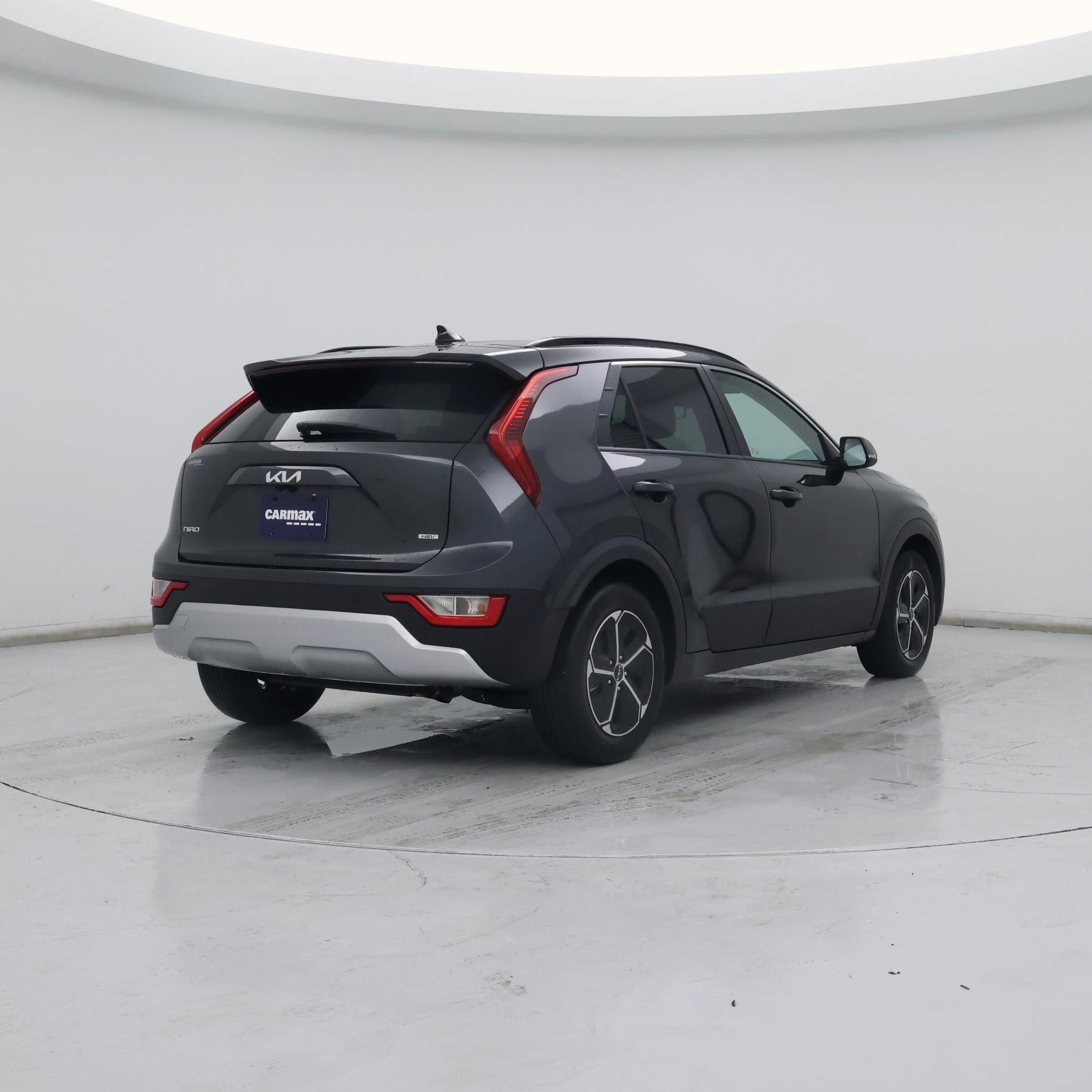 Thumbnail: 2023 Kia Niro - 8