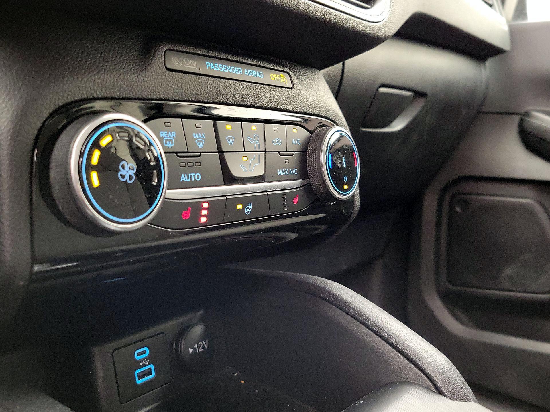 Thumbnail: 2022 Ford Escape - 16