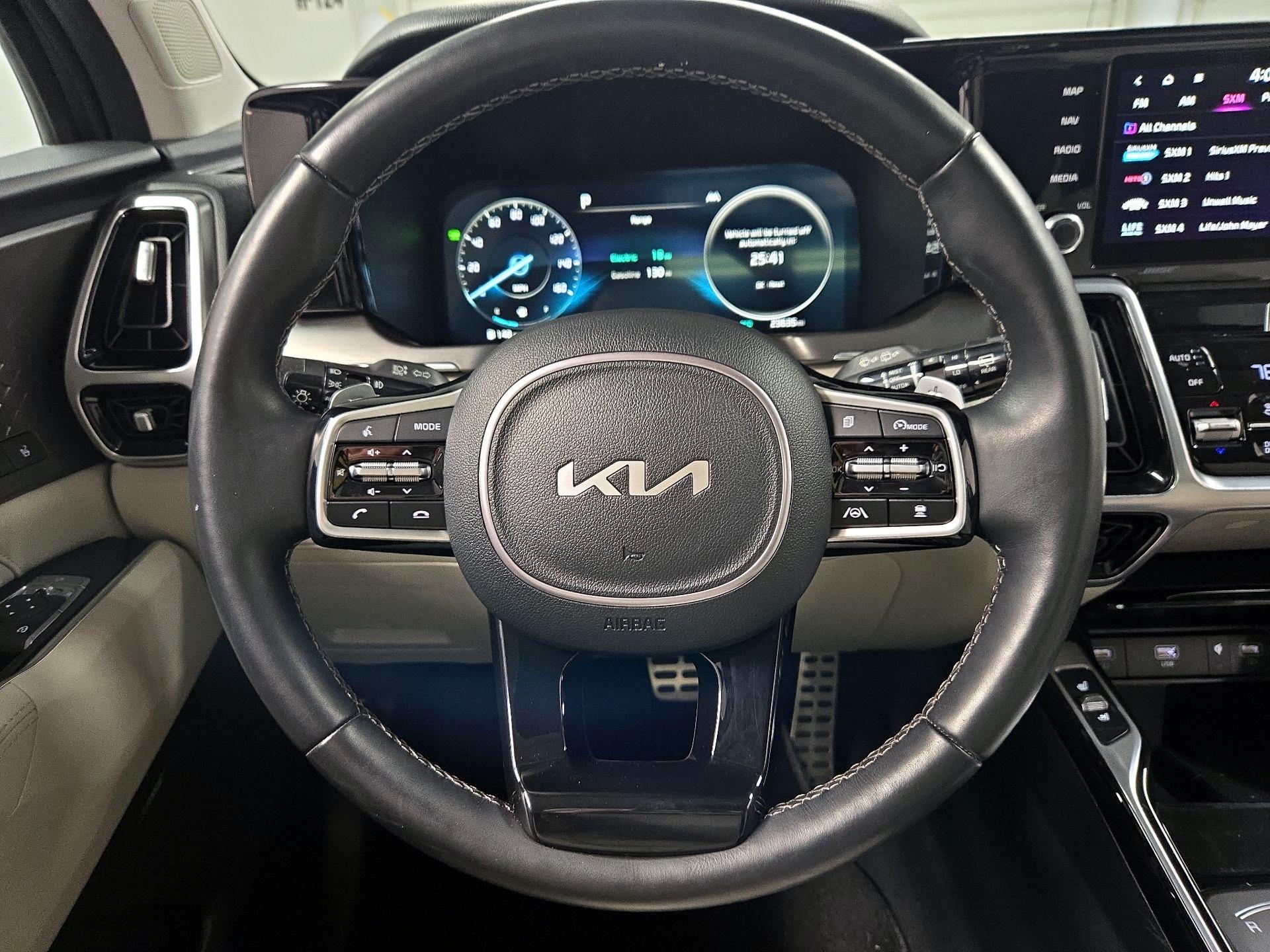 Thumbnail: 2023 Kia Sorento - 10
