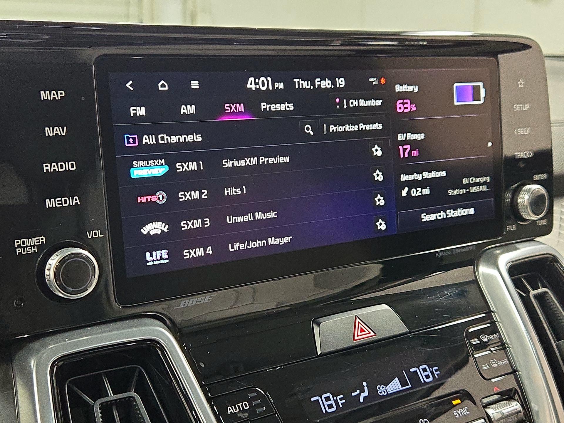 Thumbnail: 2023 Kia Sorento - 16