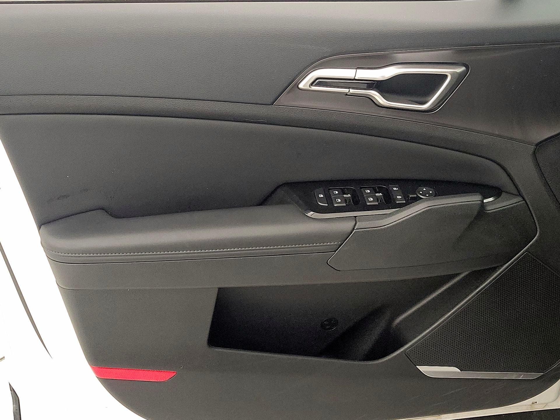 Thumbnail: 2023 Kia Sportage - 12