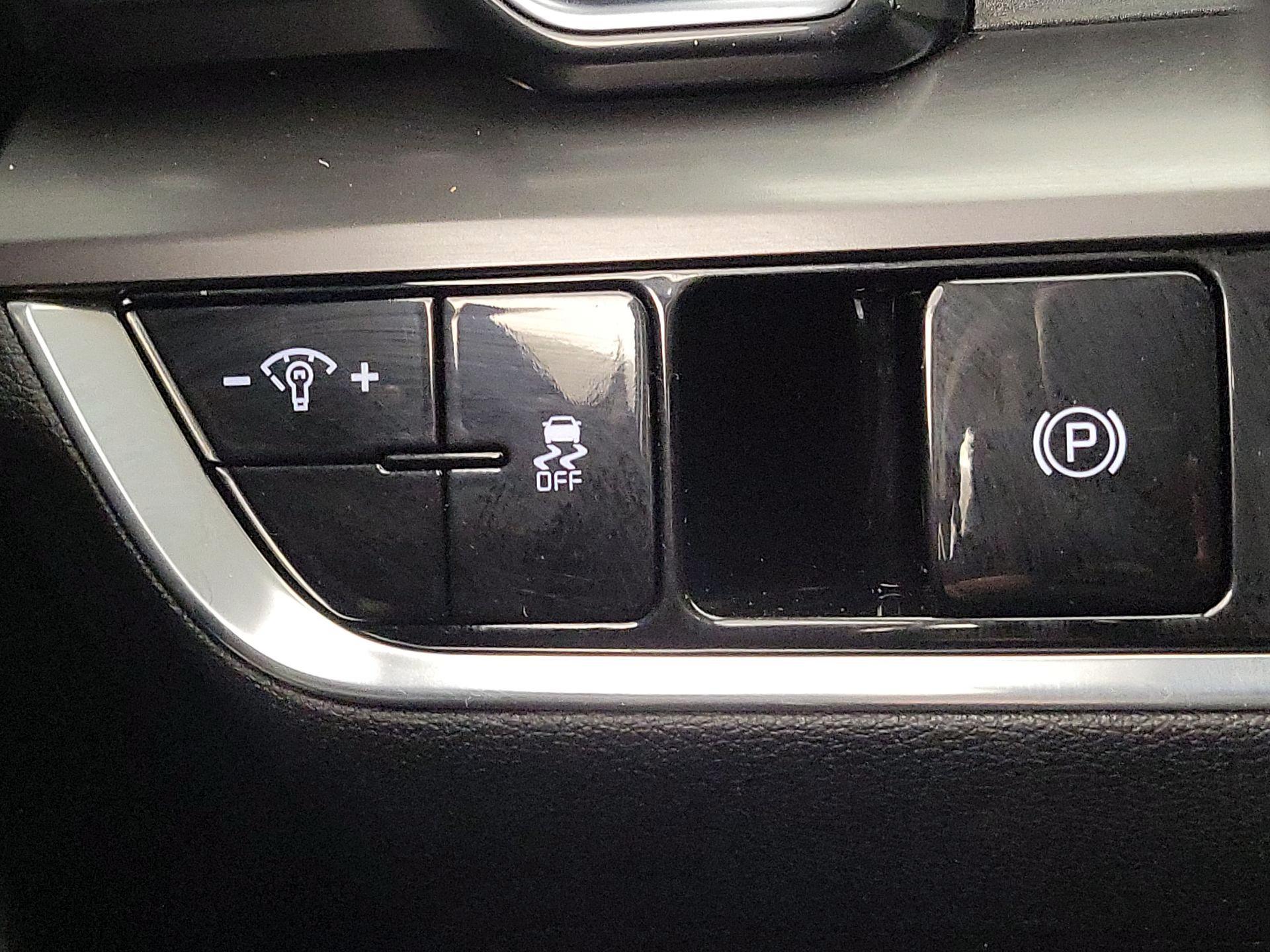 Thumbnail: 2023 Kia Sportage - 13