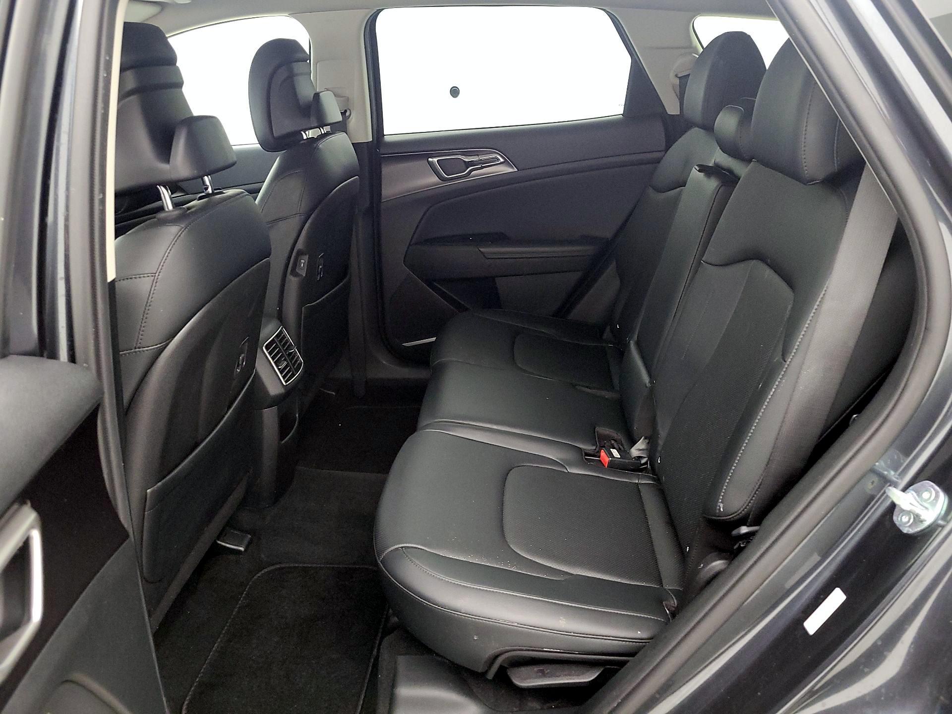 Thumbnail: 2023 Kia Sportage - 20