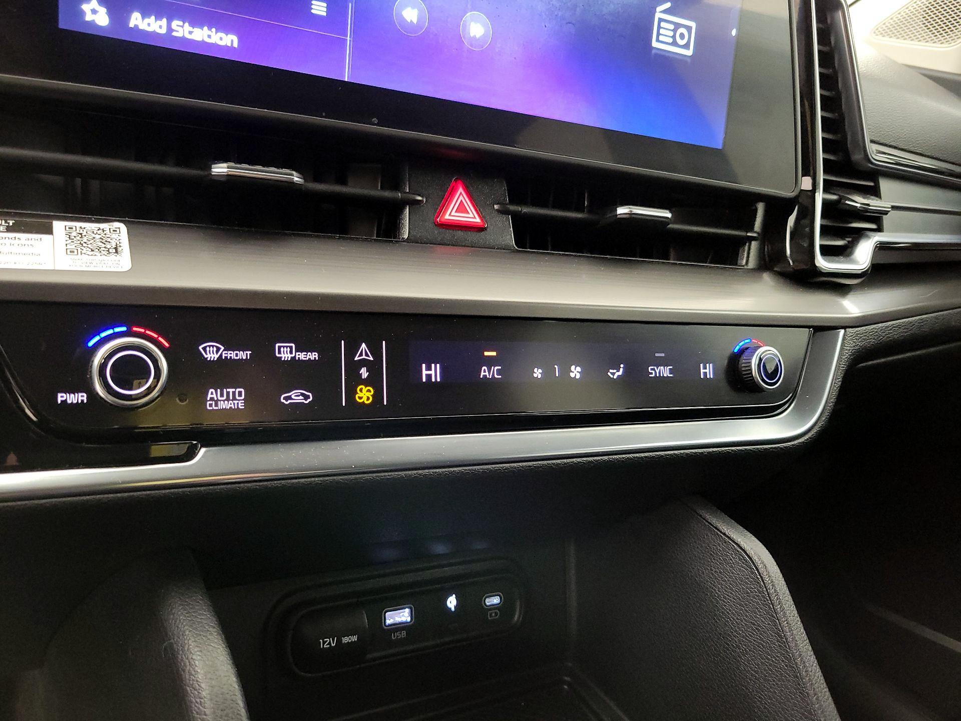 Thumbnail: 2023 Kia Sportage - 17