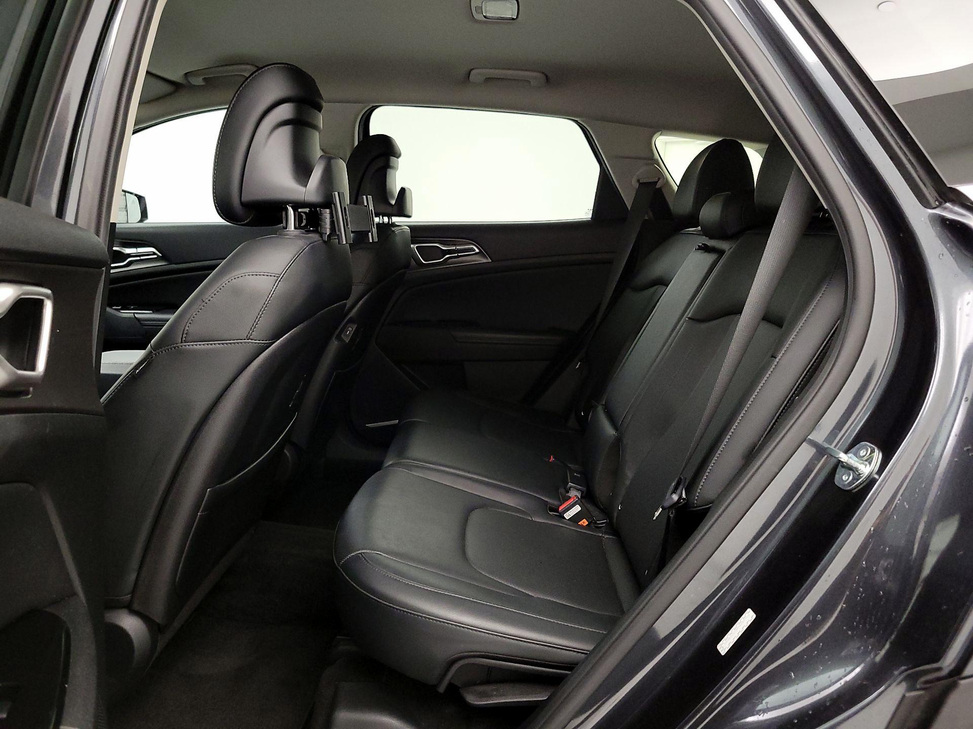 Thumbnail: 2023 Kia Sportage - 20