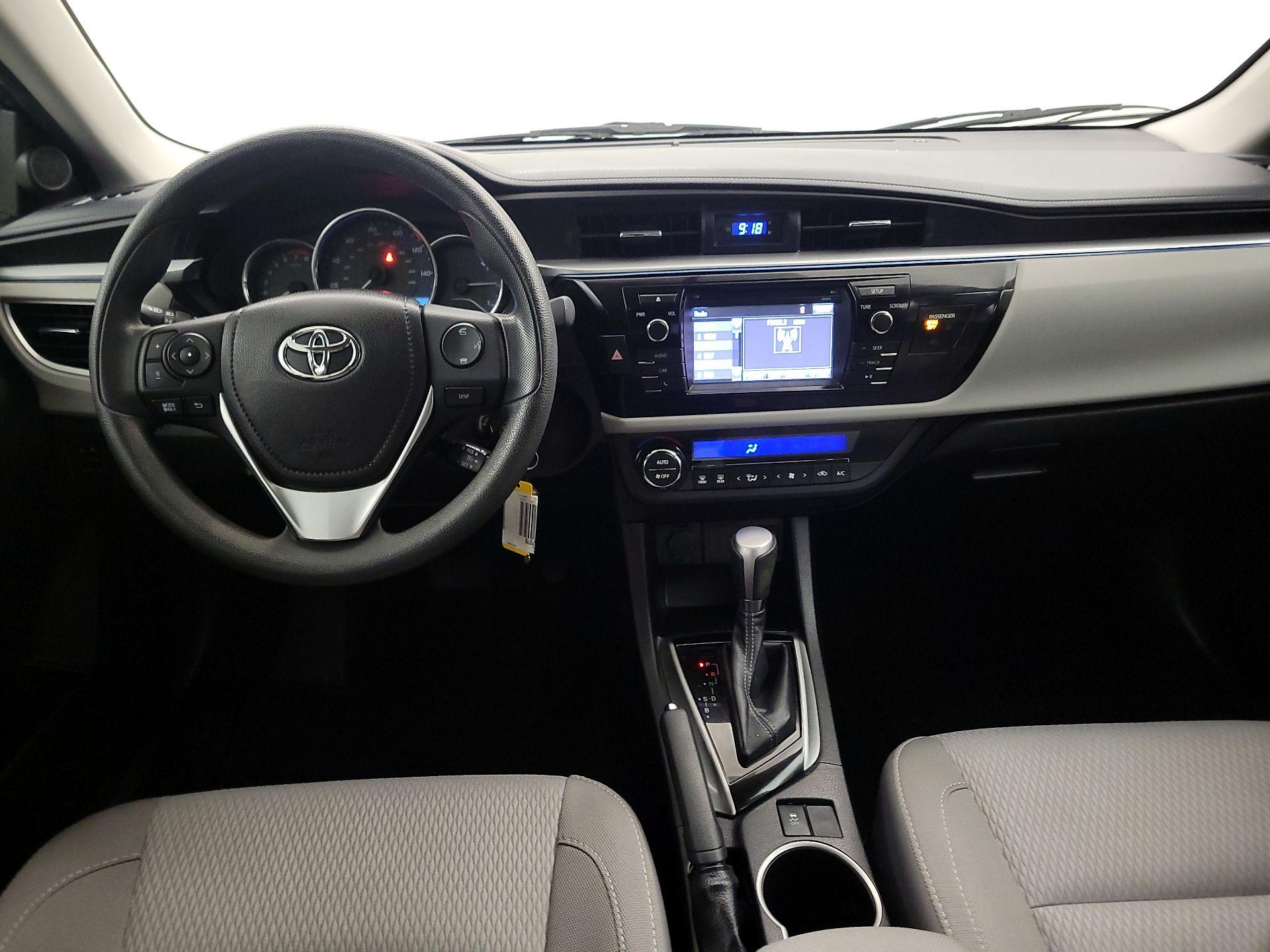 Thumbnail: 2015 Toyota Corolla - 9