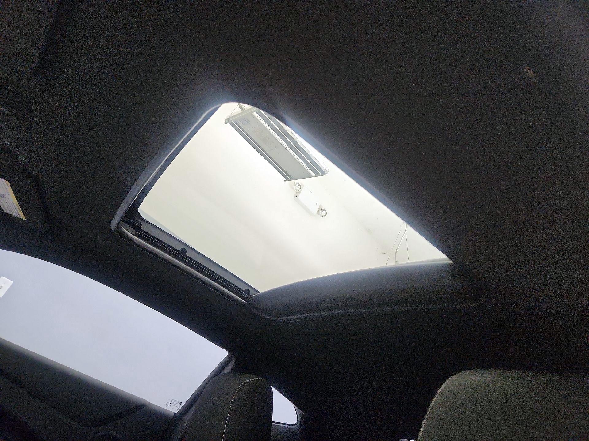 Thumbnail: 2022 Chevrolet Camaro - 19