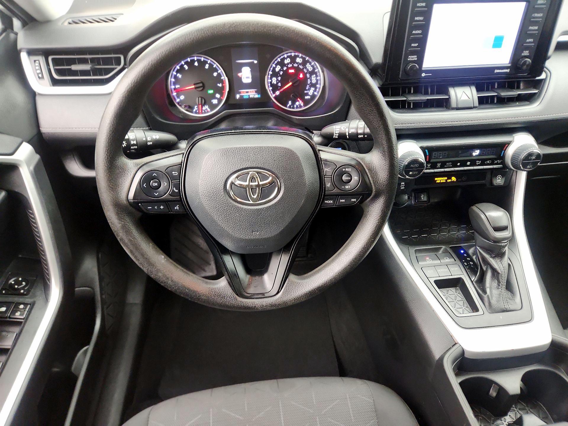 Thumbnail: 2021 Toyota RAV4 - 10