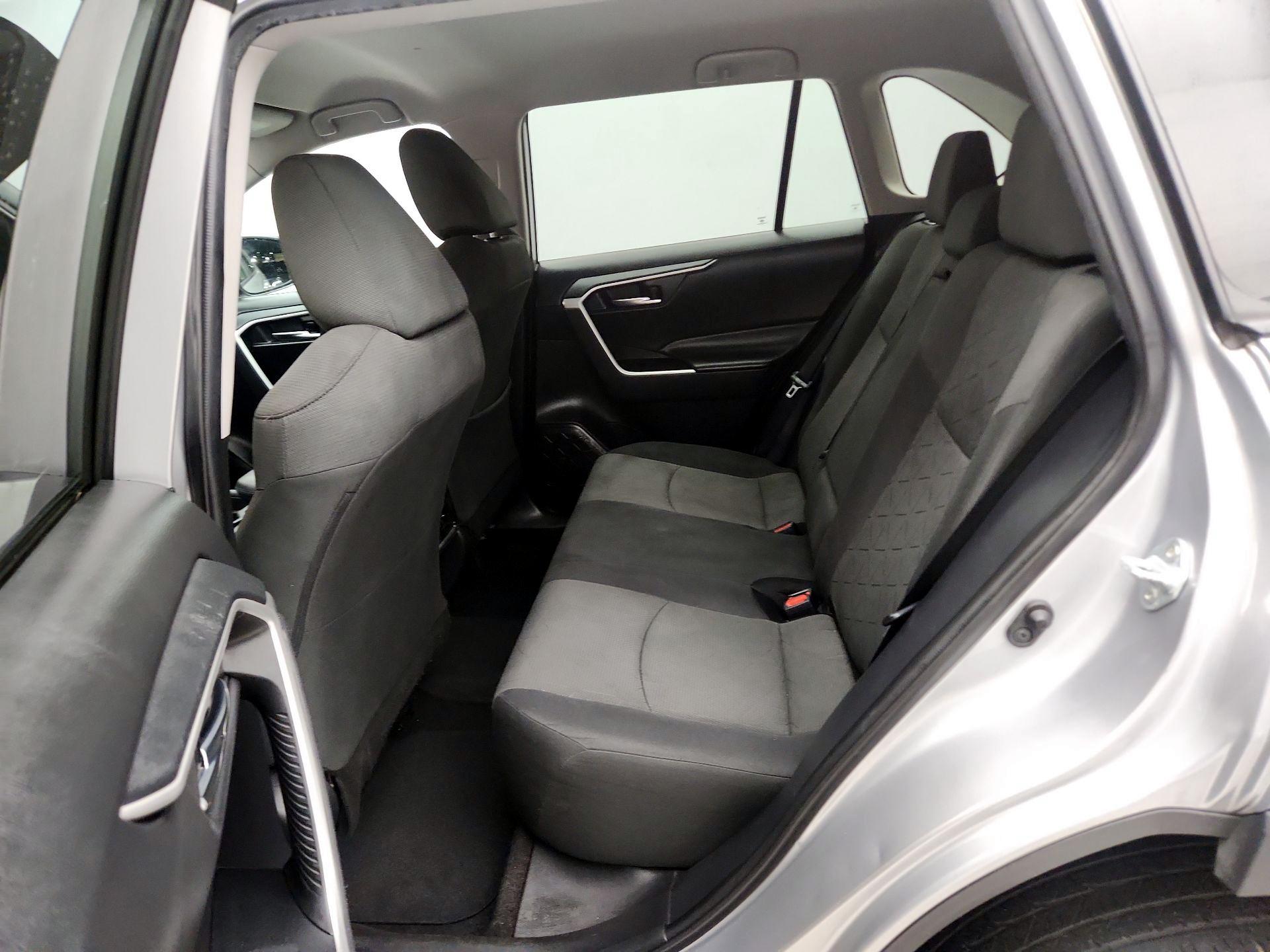 Thumbnail: 2021 Toyota RAV4 - 19