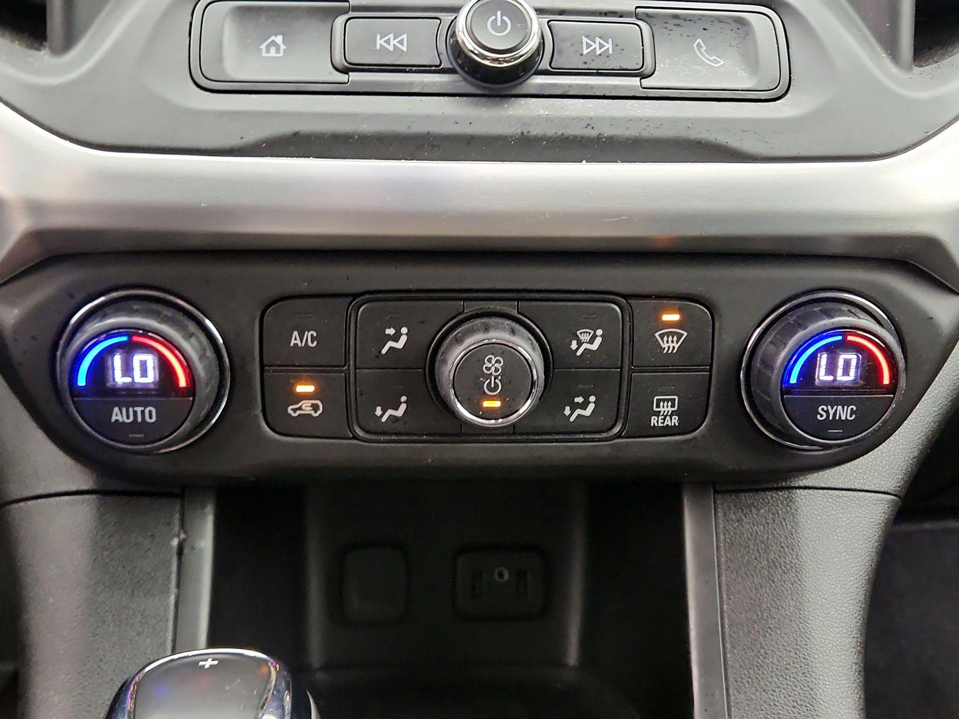 Thumbnail: 2018 GMC Acadia - 16