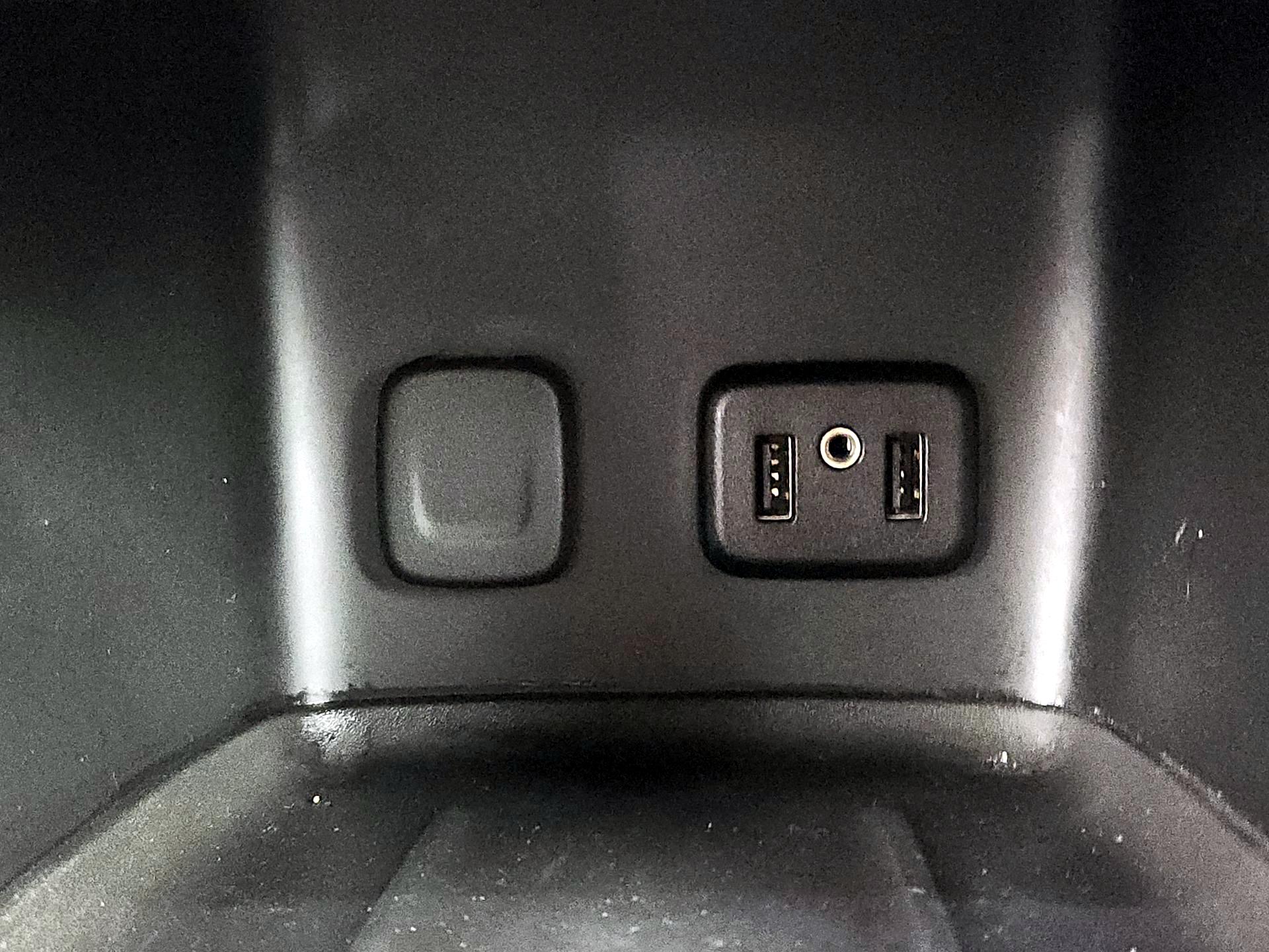 Thumbnail: 2018 GMC Acadia - 18