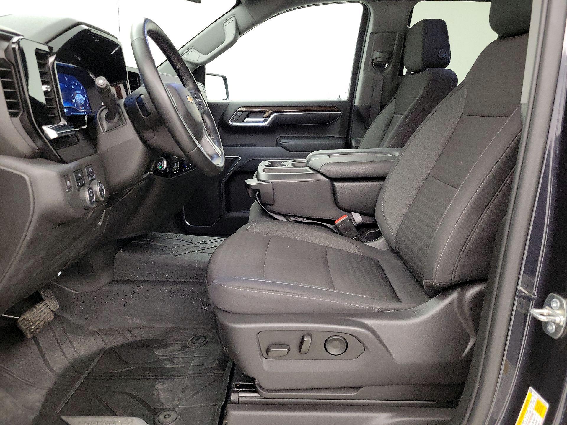 Thumbnail: 2023 Chevrolet Silverado 1500 - 11