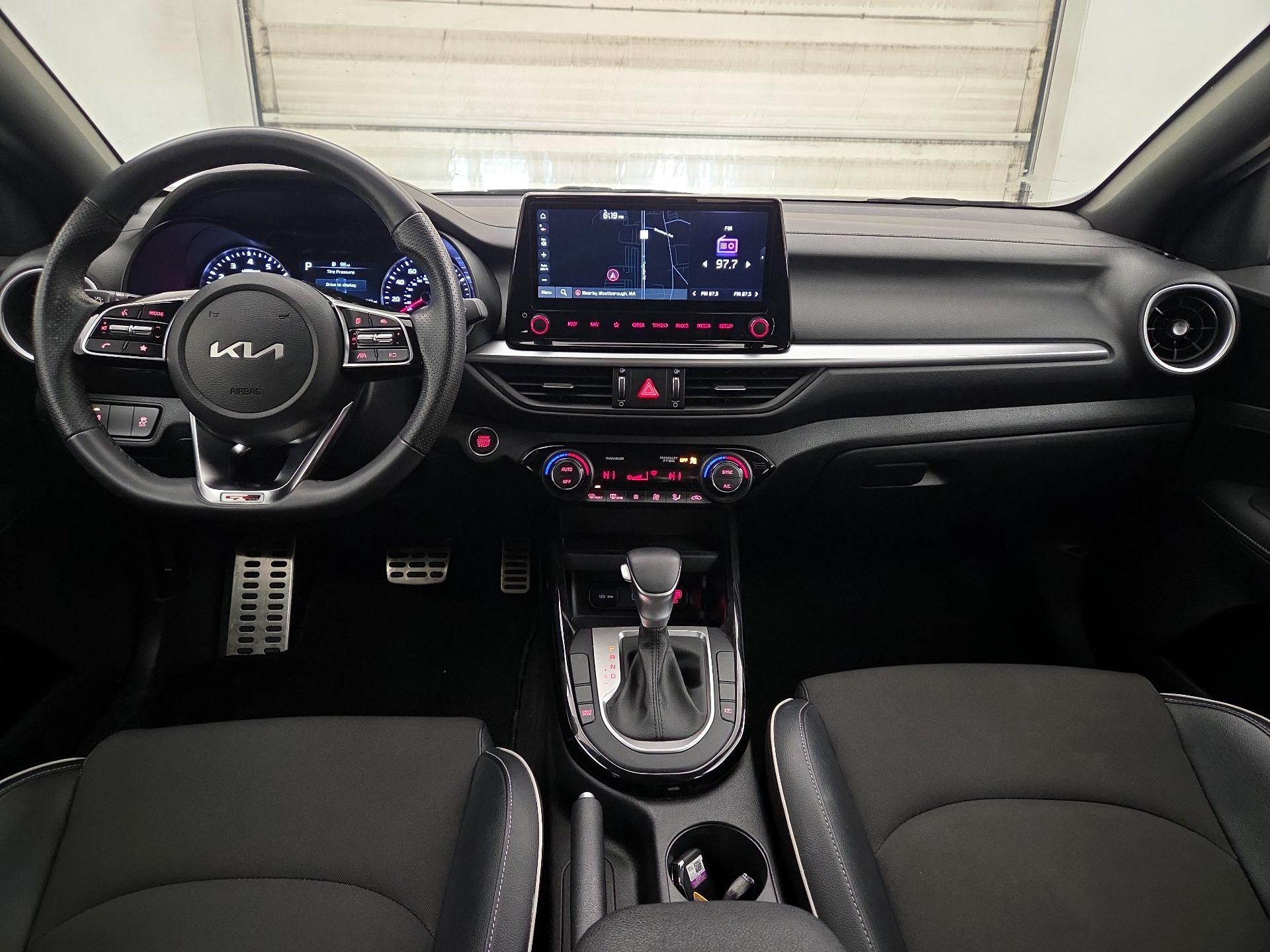 Thumbnail: 2023 Kia Forte - 9