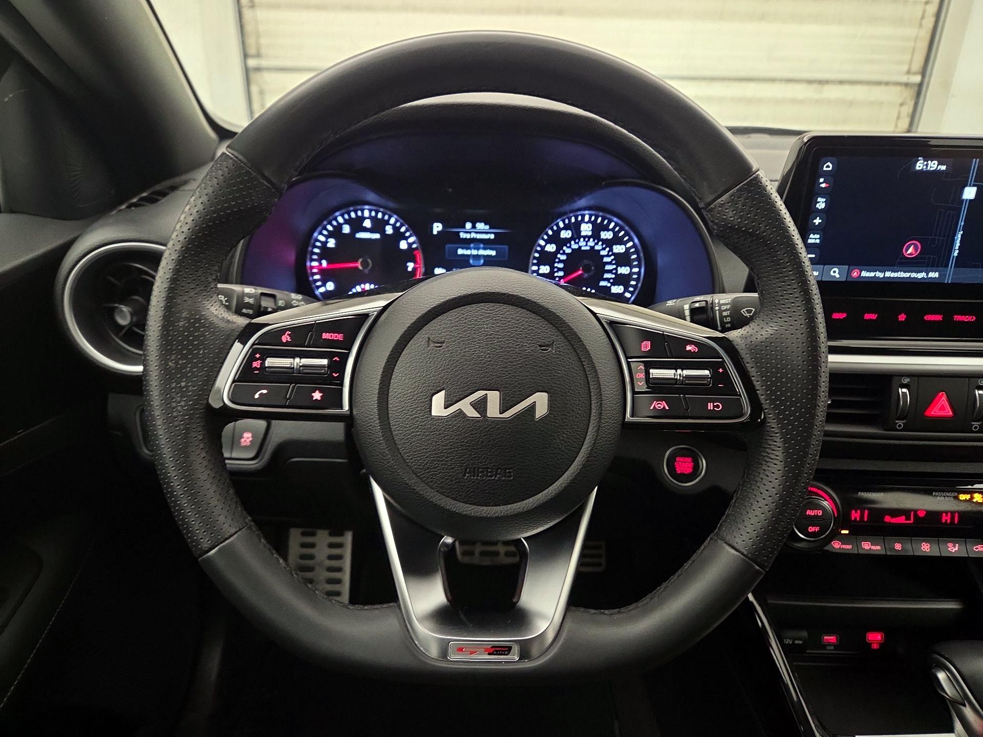 Thumbnail: 2023 Kia Forte - 10