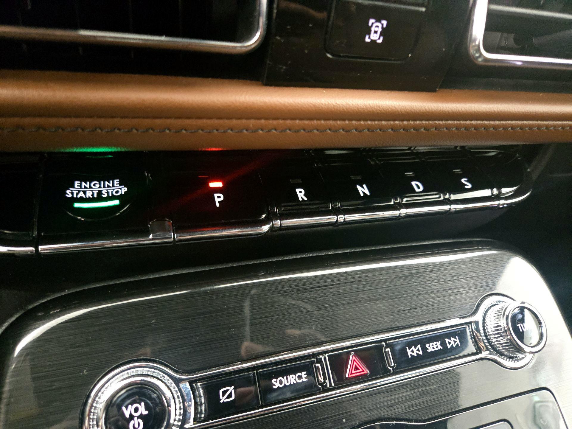 Thumbnail: 2023 Lincoln Nautilus - 18