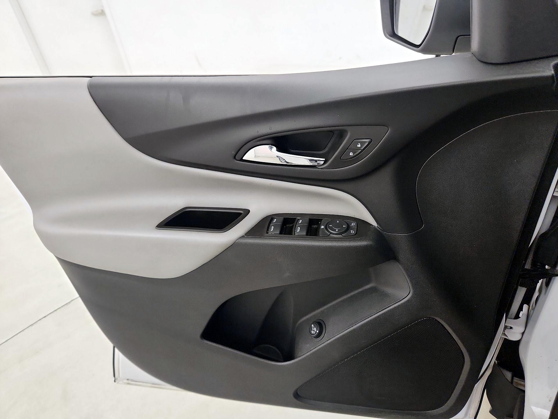 Thumbnail: 2022 Chevrolet Equinox - 12