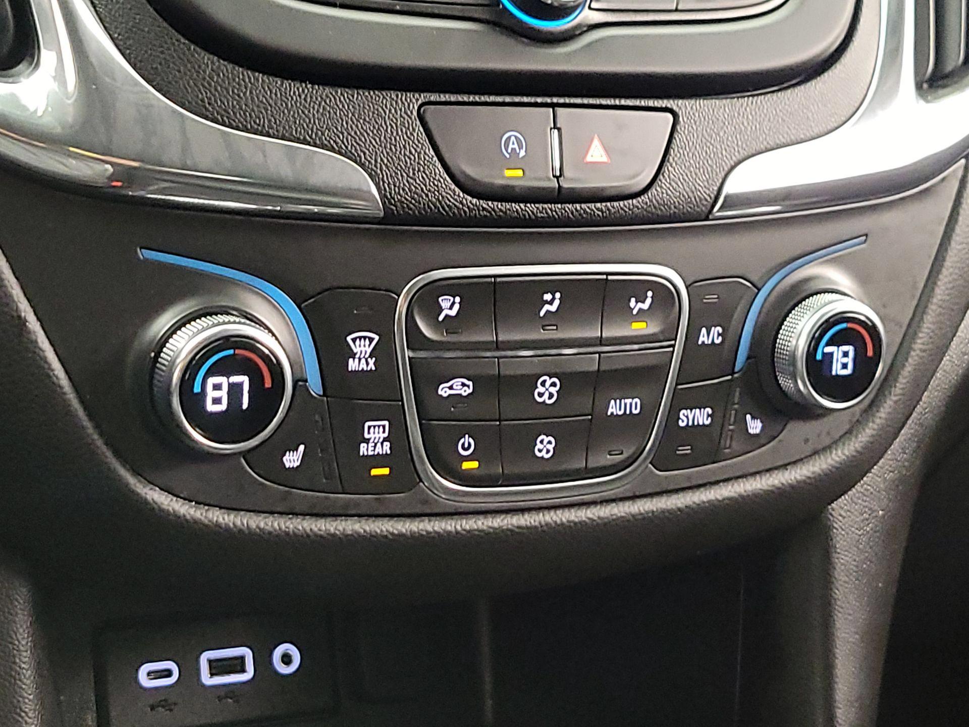 Thumbnail: 2022 Chevrolet Equinox - 16