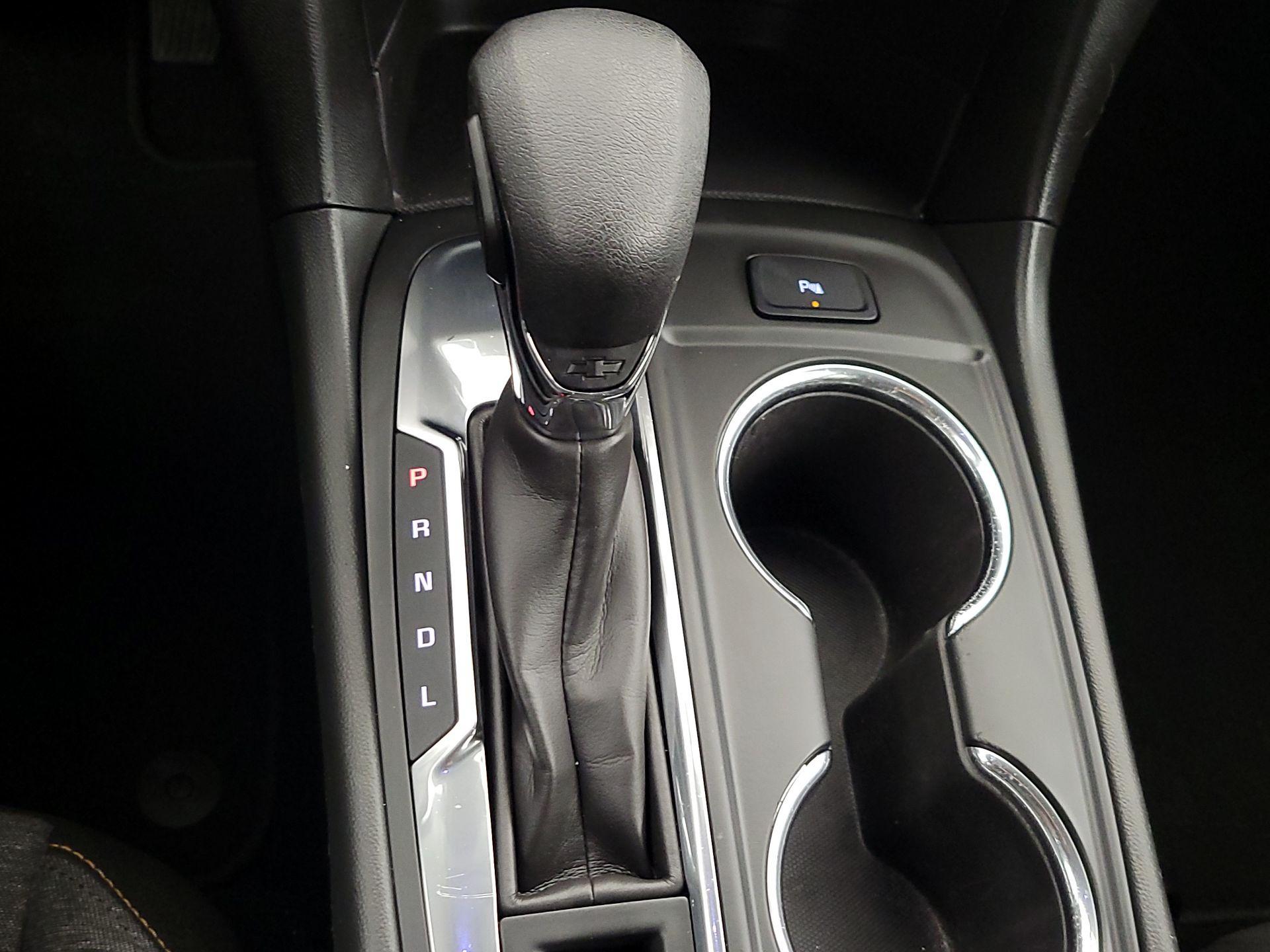 Thumbnail: 2022 Chevrolet Equinox - 17