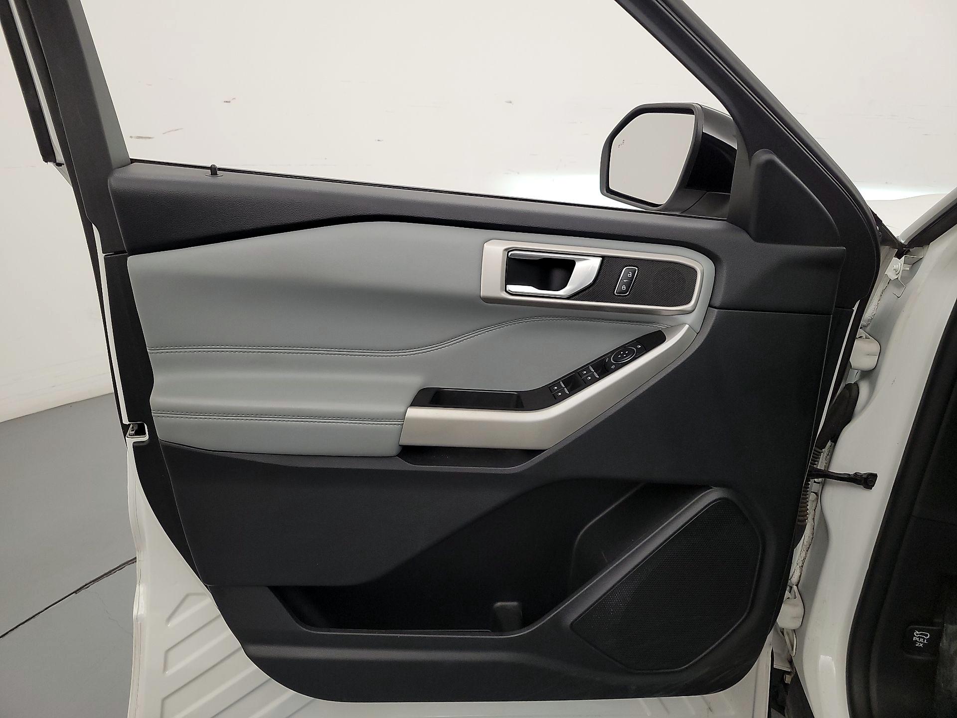 Thumbnail: 2022 Ford Explorer - 12