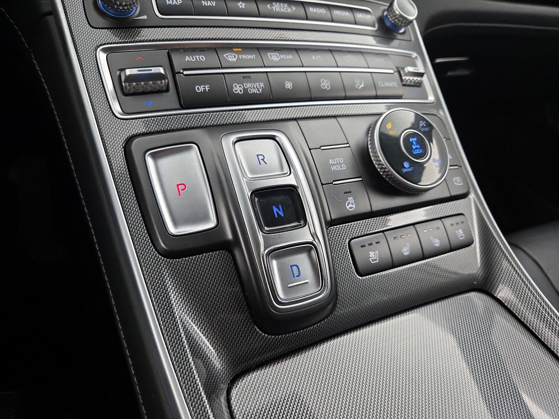 Thumbnail: 2022 Hyundai Santa Fe - 18