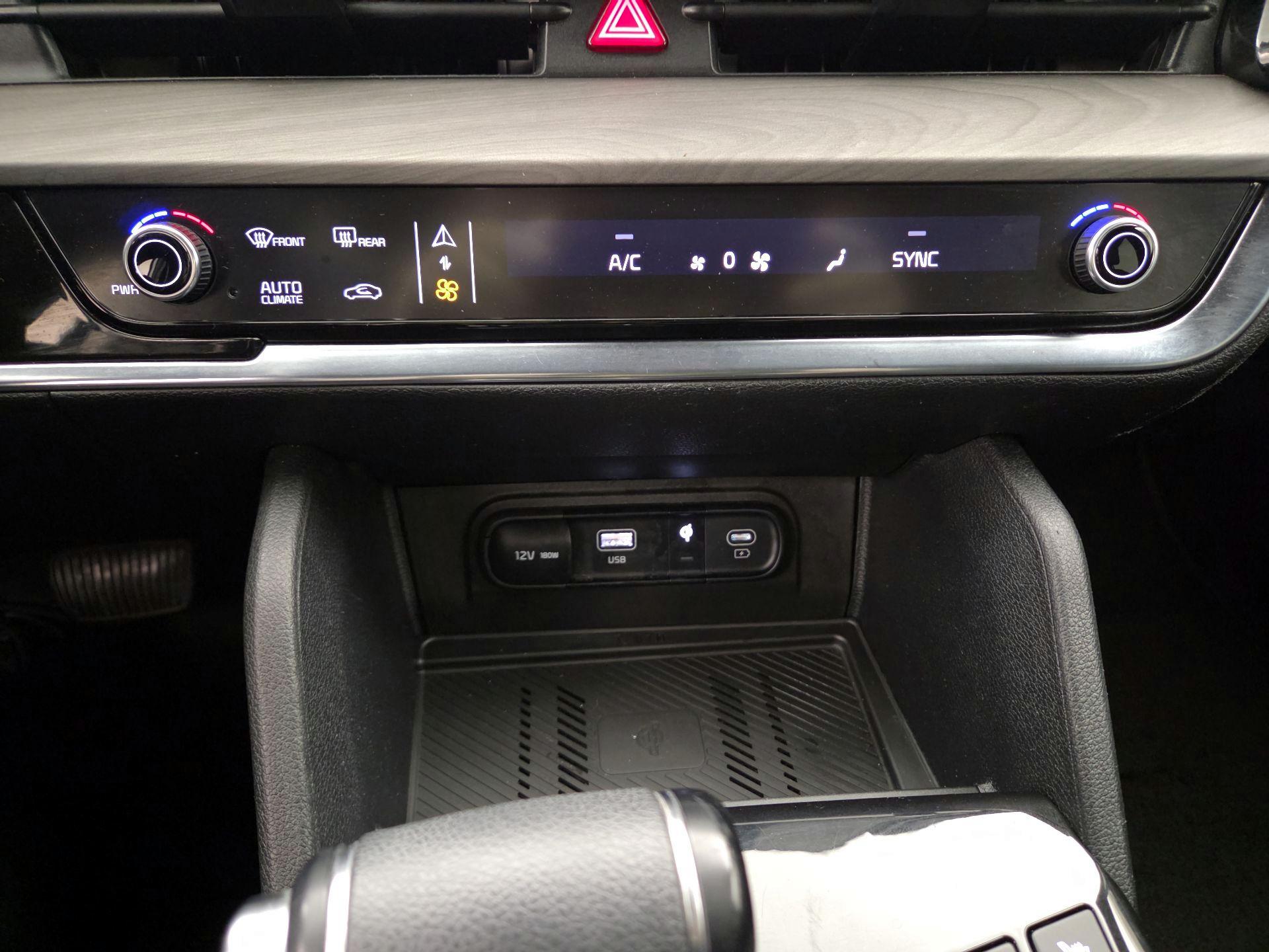 Thumbnail: 2023 Kia Sportage - 17