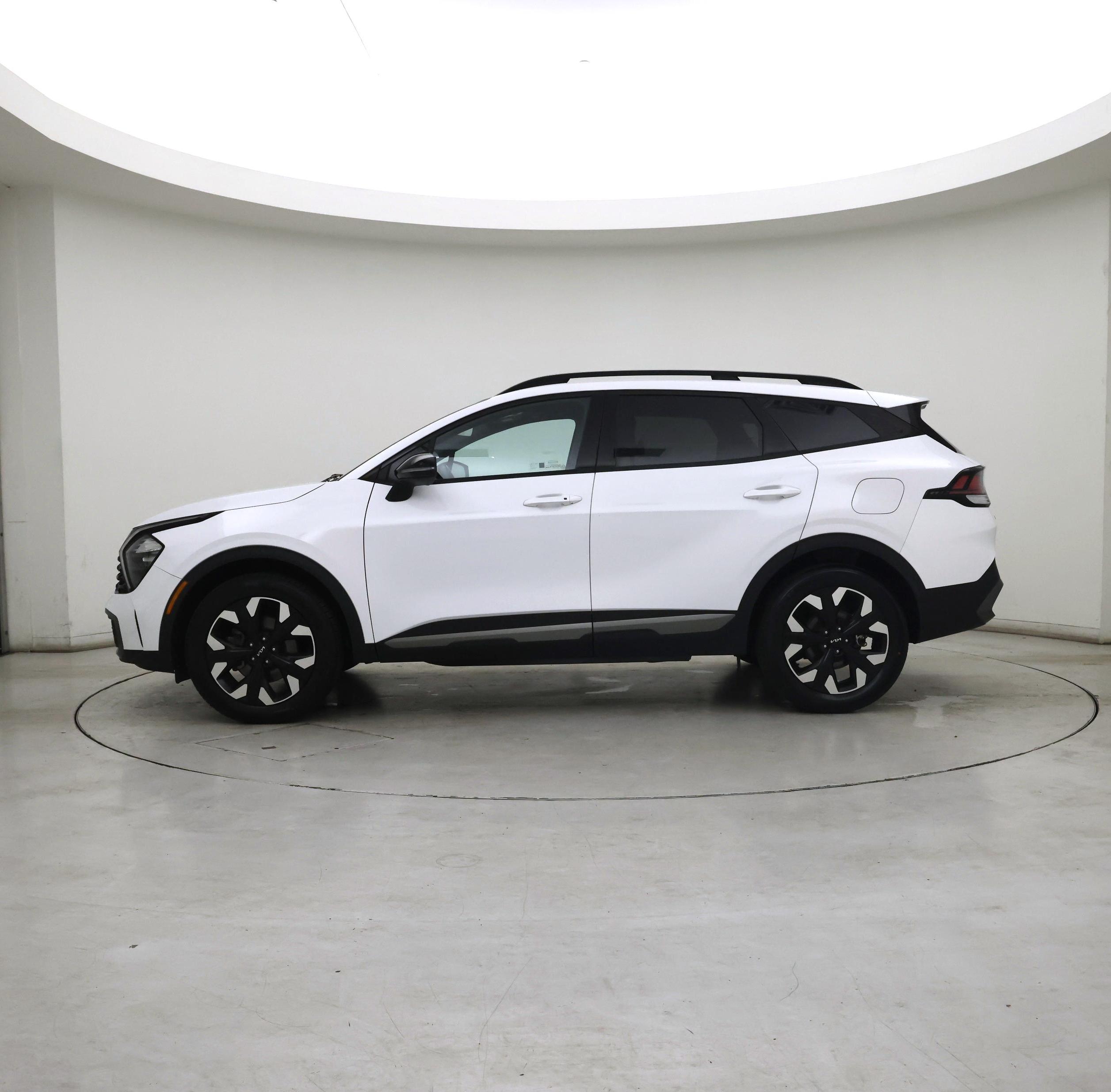 Thumbnail: 2023 Kia Sportage - 3