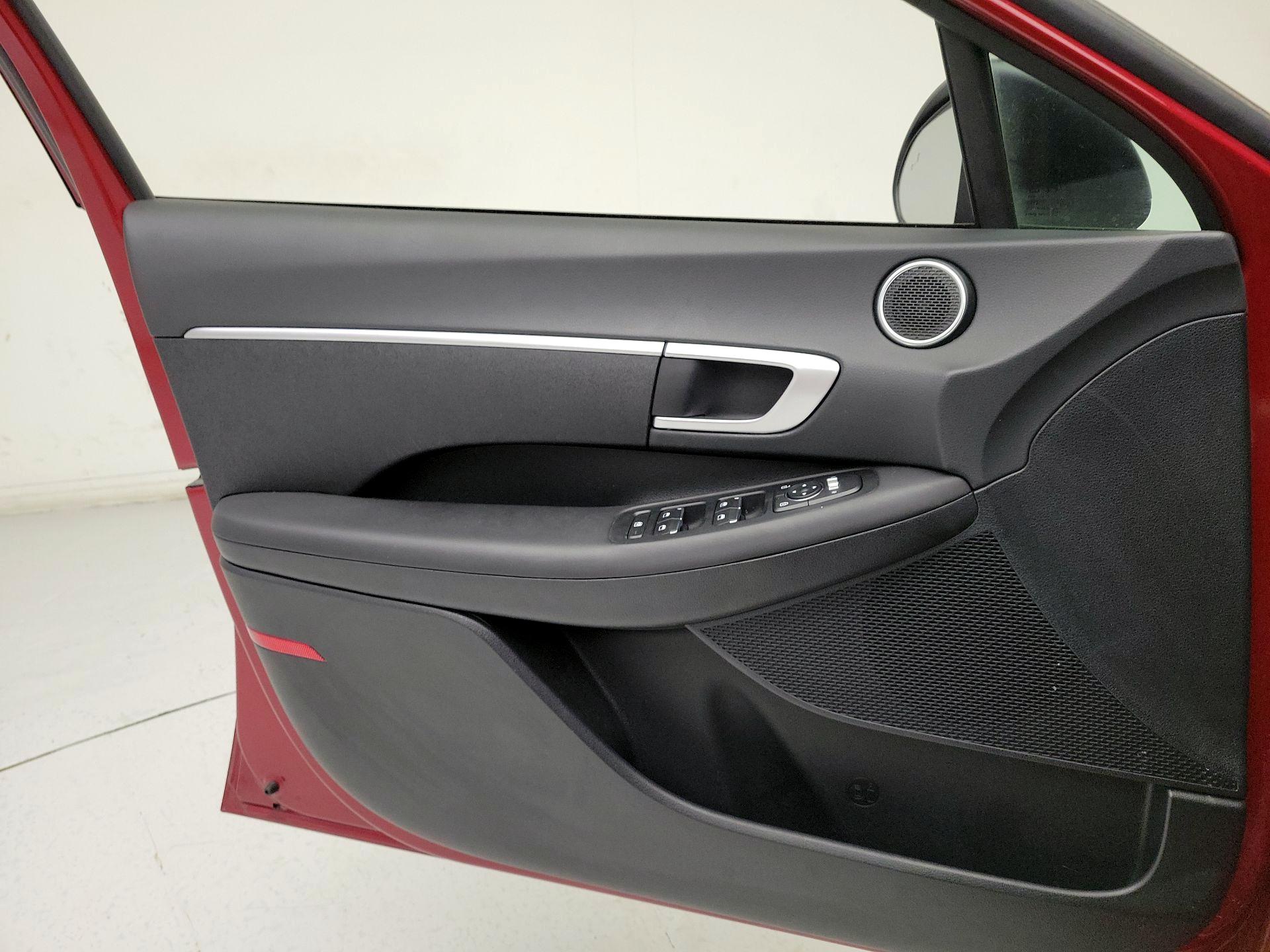 Thumbnail: 2023 Hyundai Sonata - 12