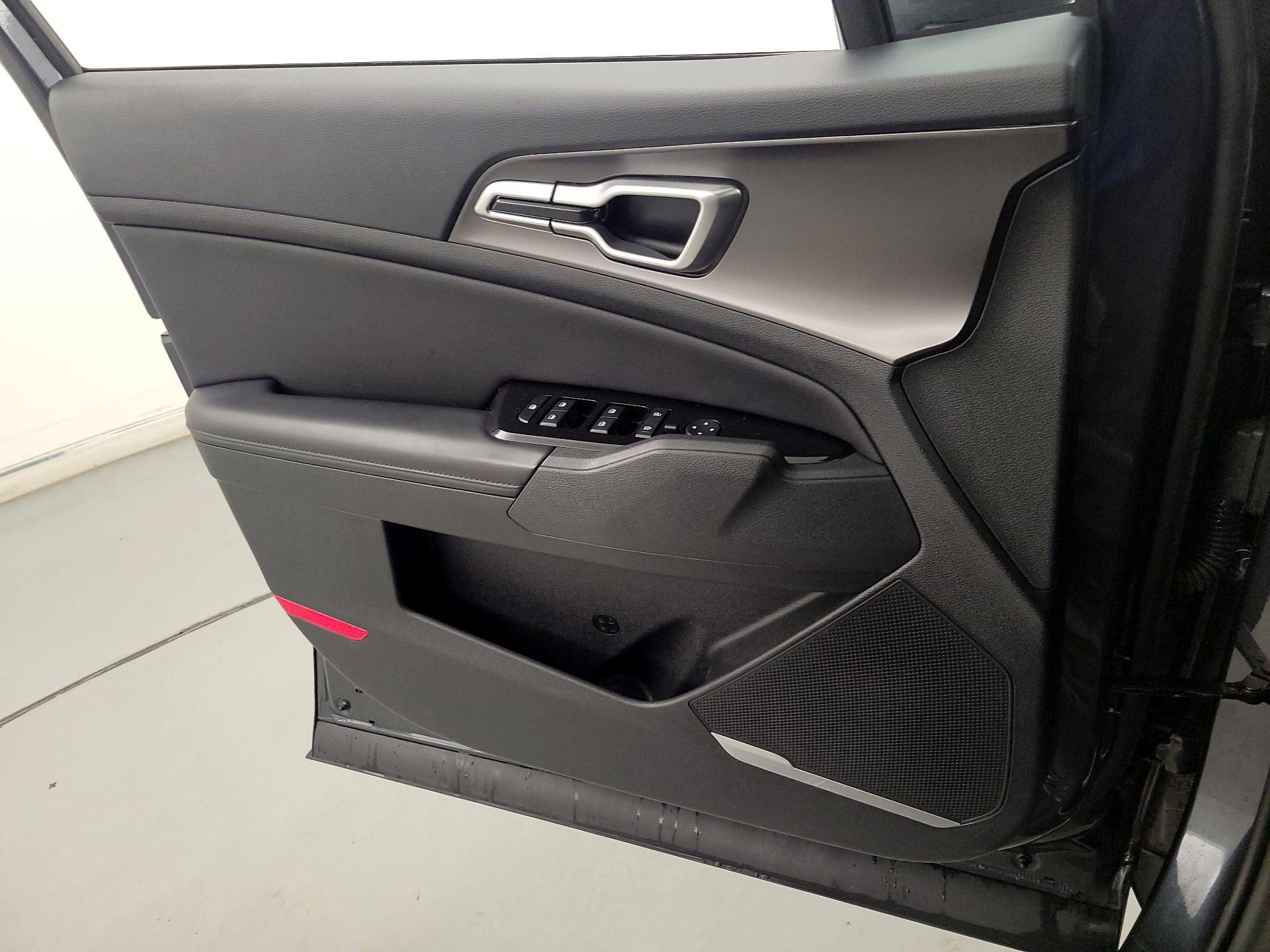 Thumbnail: 2023 Kia Sportage - 12