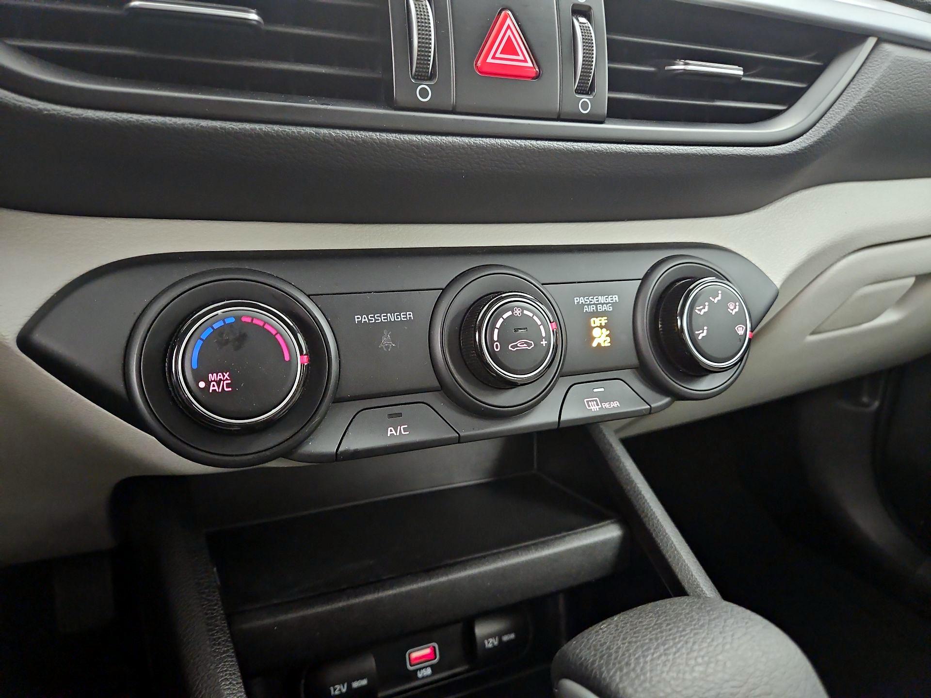 Thumbnail: 2023 Kia Forte - 16