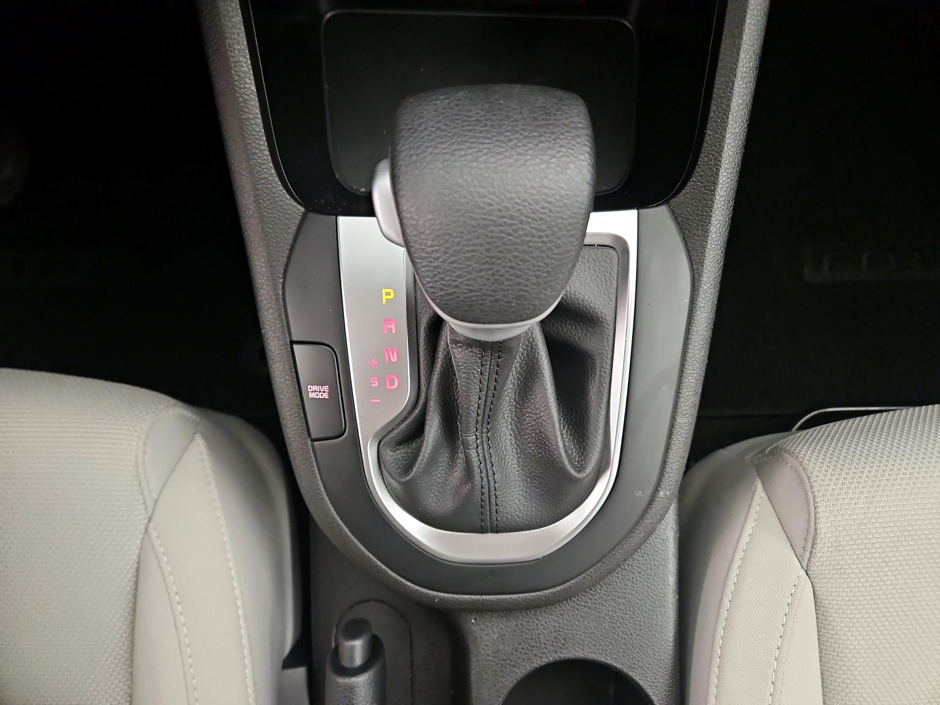 Thumbnail: 2023 Kia Forte - 17