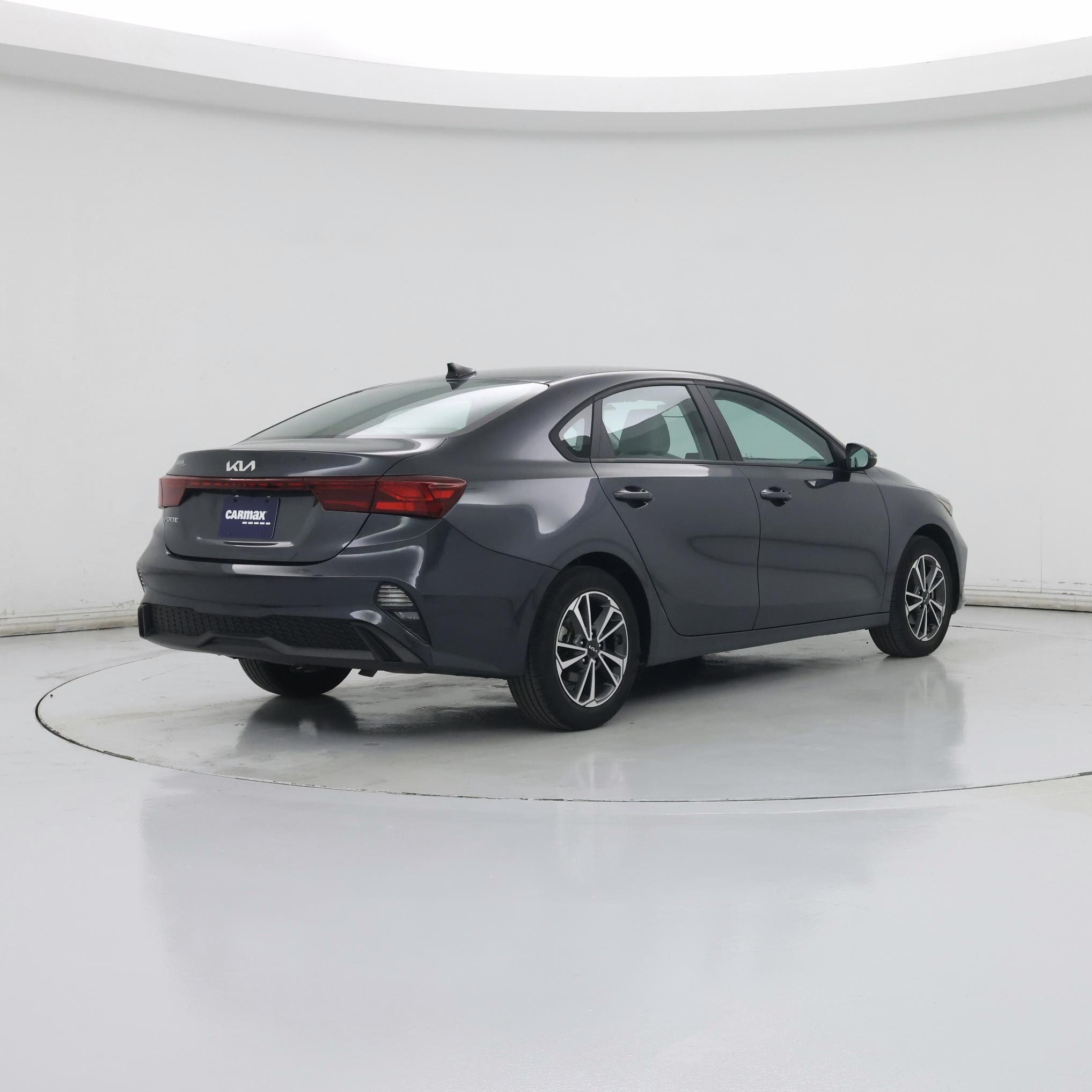 Thumbnail: 2023 Kia Forte - 8