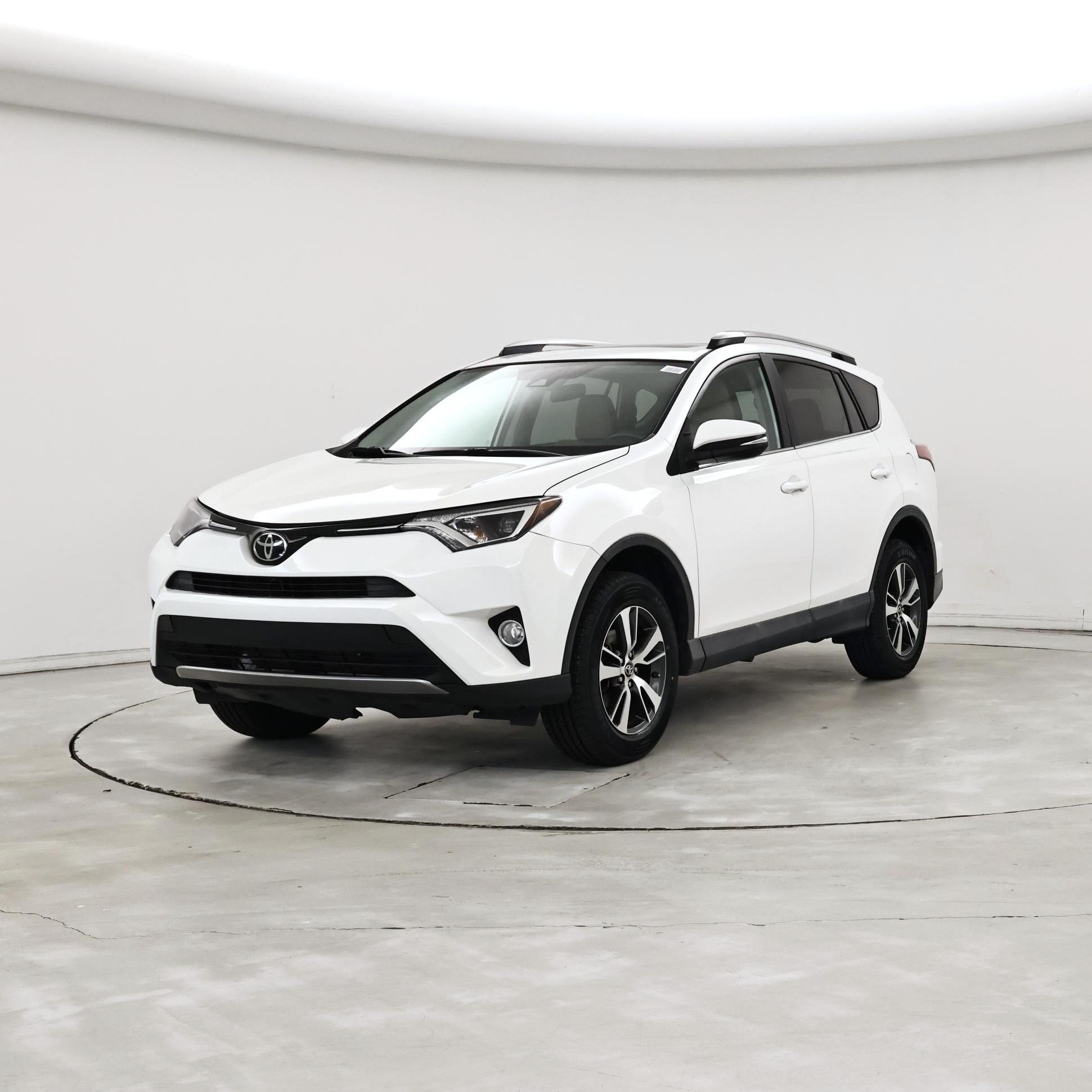Thumbnail: 2018 Toyota RAV4 - 4