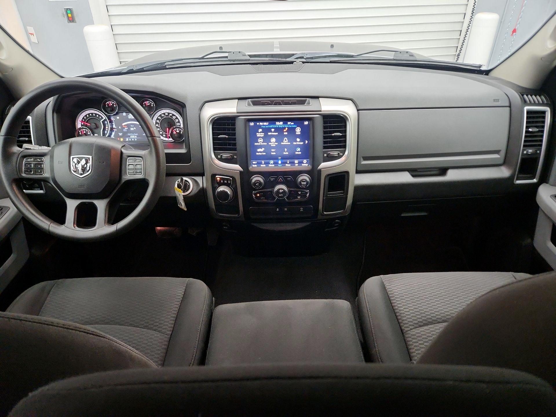 Thumbnail: 2019 RAM 1500 Classic - 9