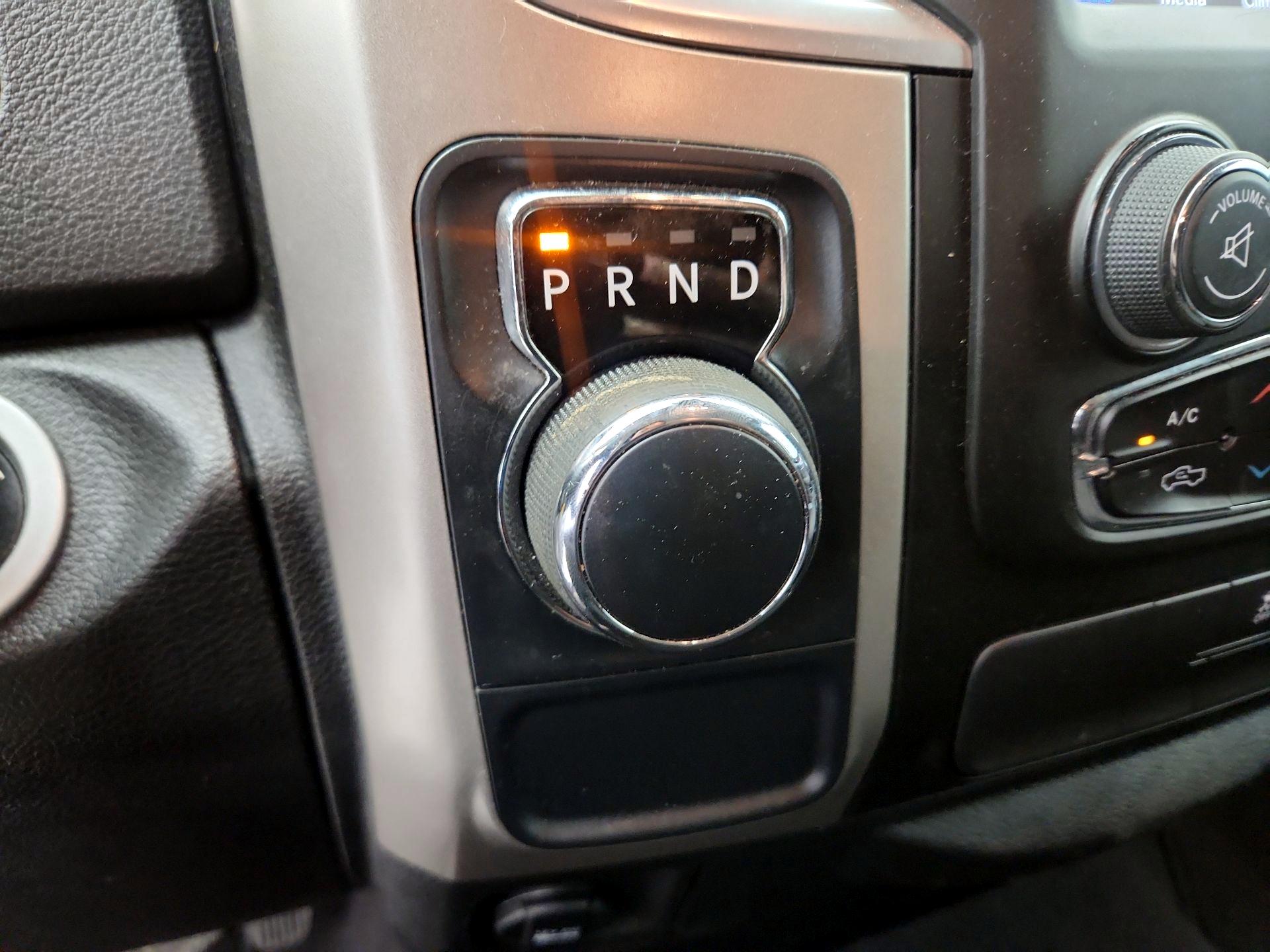 Thumbnail: 2019 RAM 1500 Classic - 17