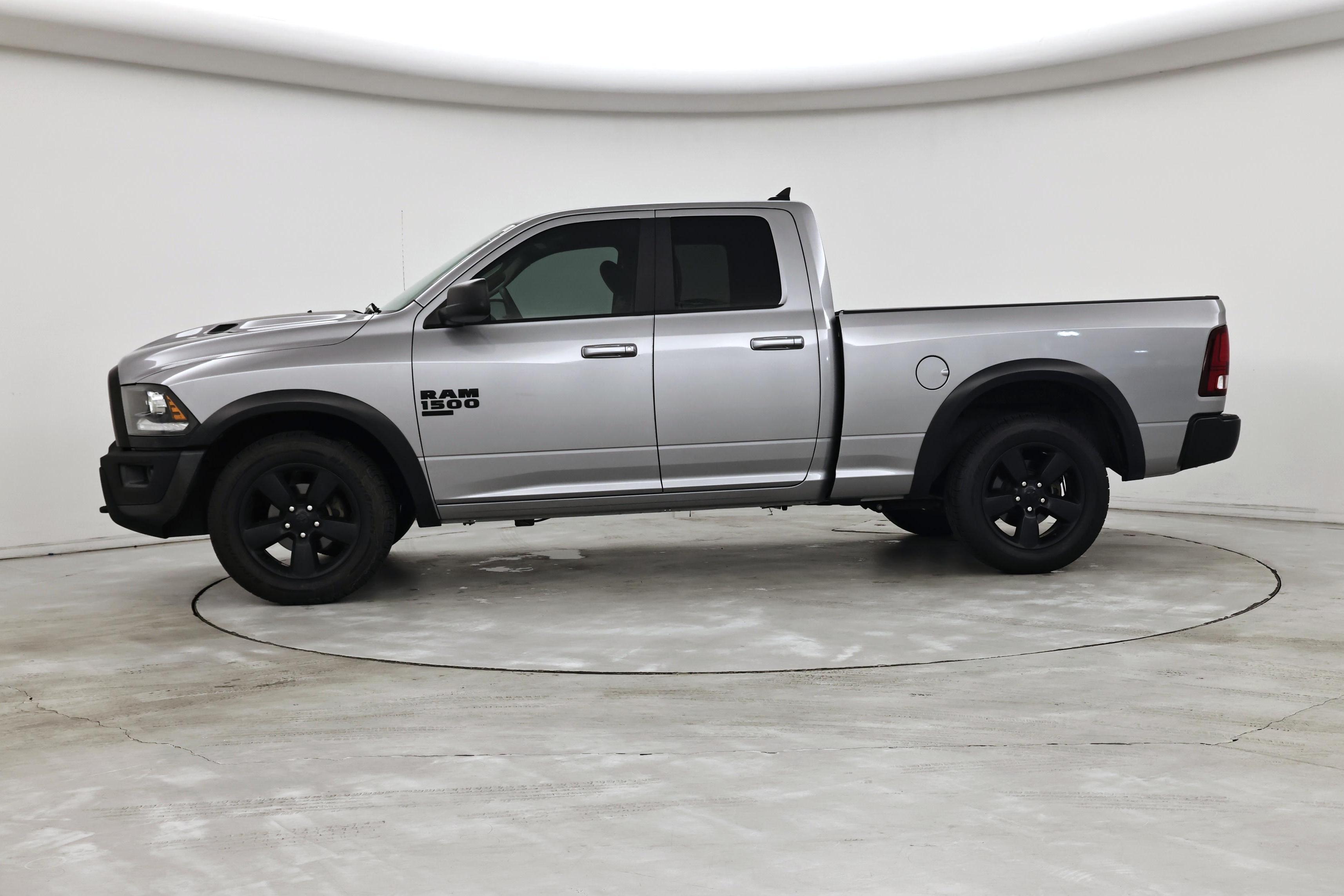 Thumbnail: 2019 RAM 1500 Classic - 3
