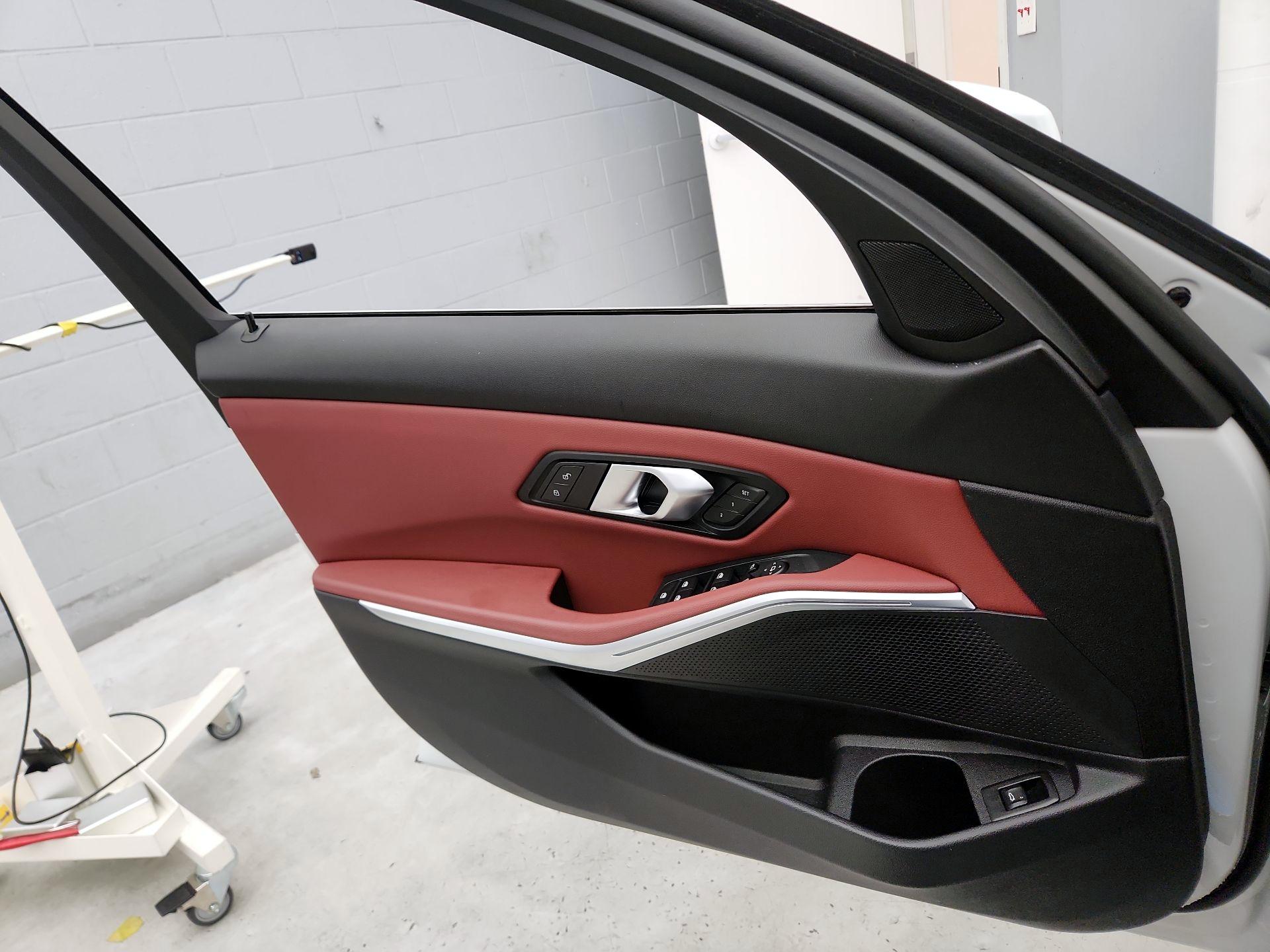 Thumbnail: 2024 BMW 3 Series - 12