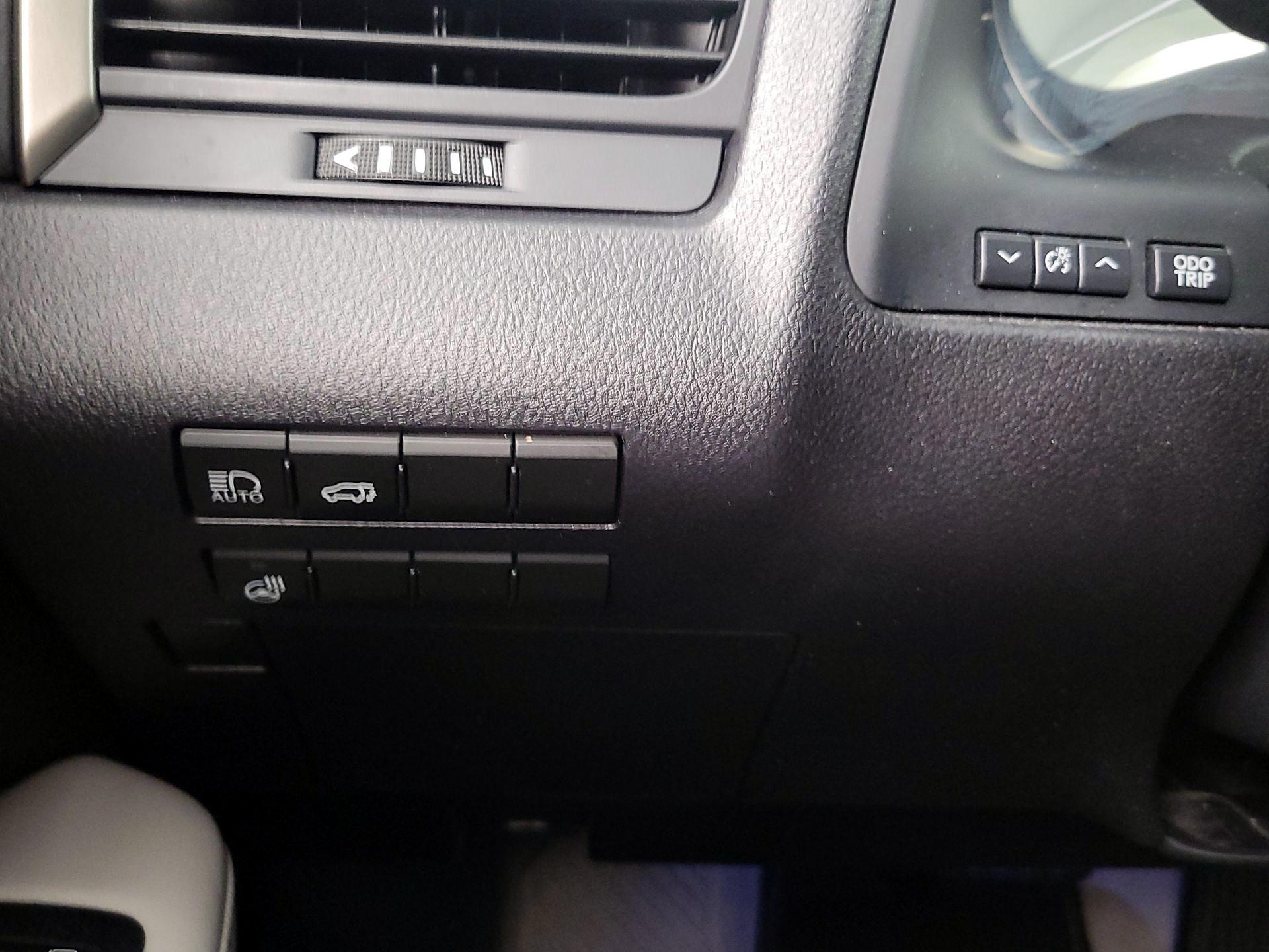 Thumbnail: 2017 Lexus RX - 13