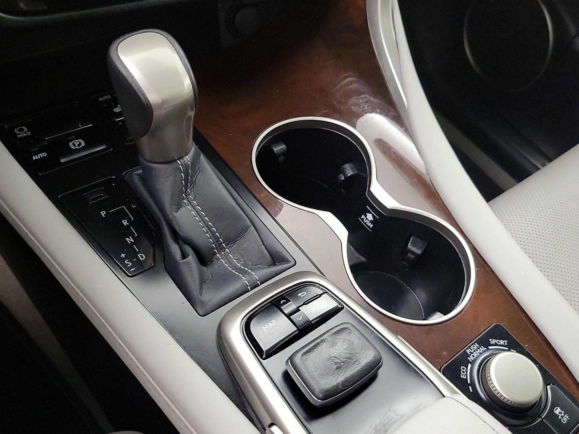 Thumbnail: 2017 Lexus RX - 18