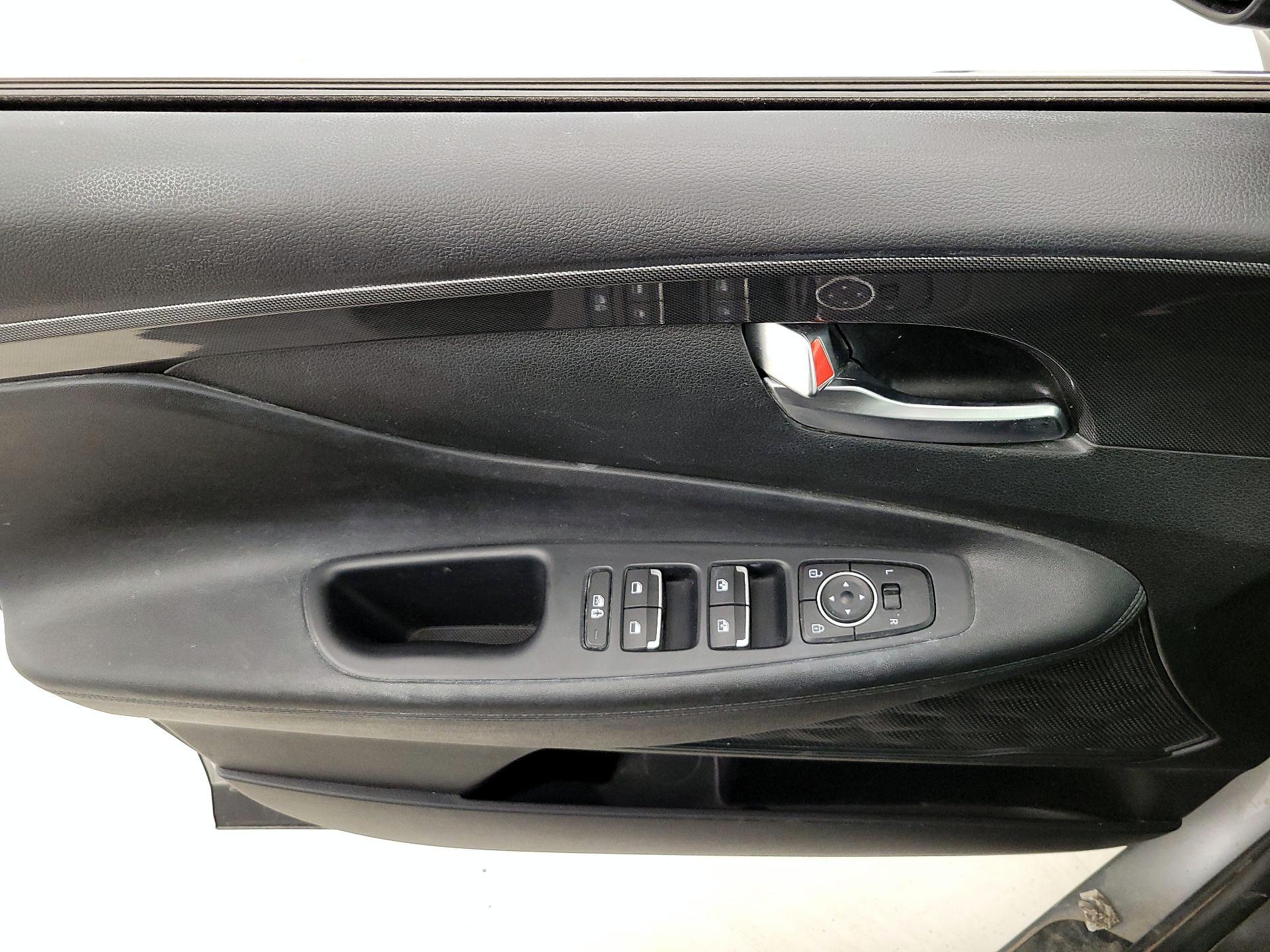 Thumbnail: 2023 Hyundai Santa Fe - 12