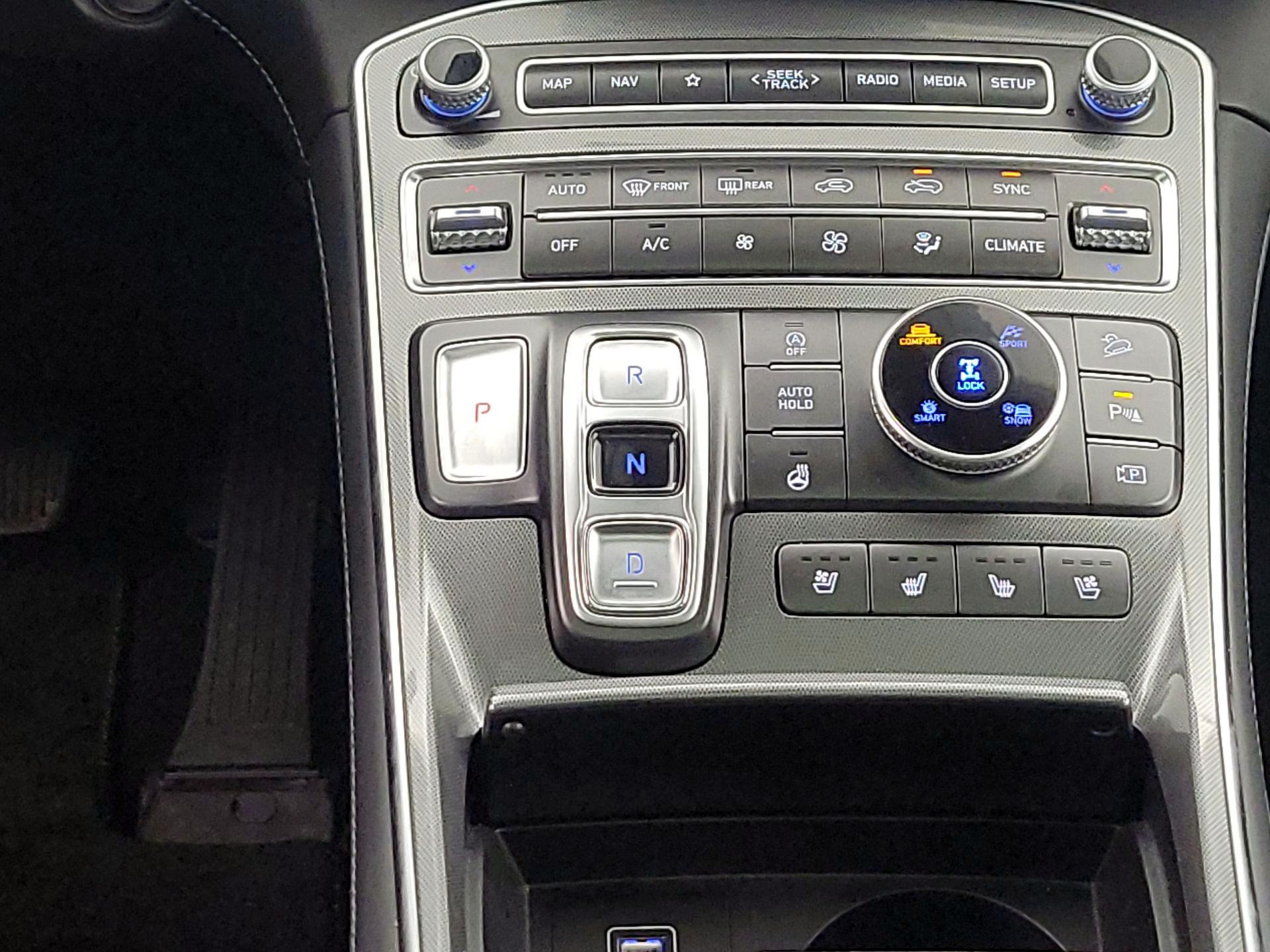 Thumbnail: 2023 Hyundai Santa Fe - 18