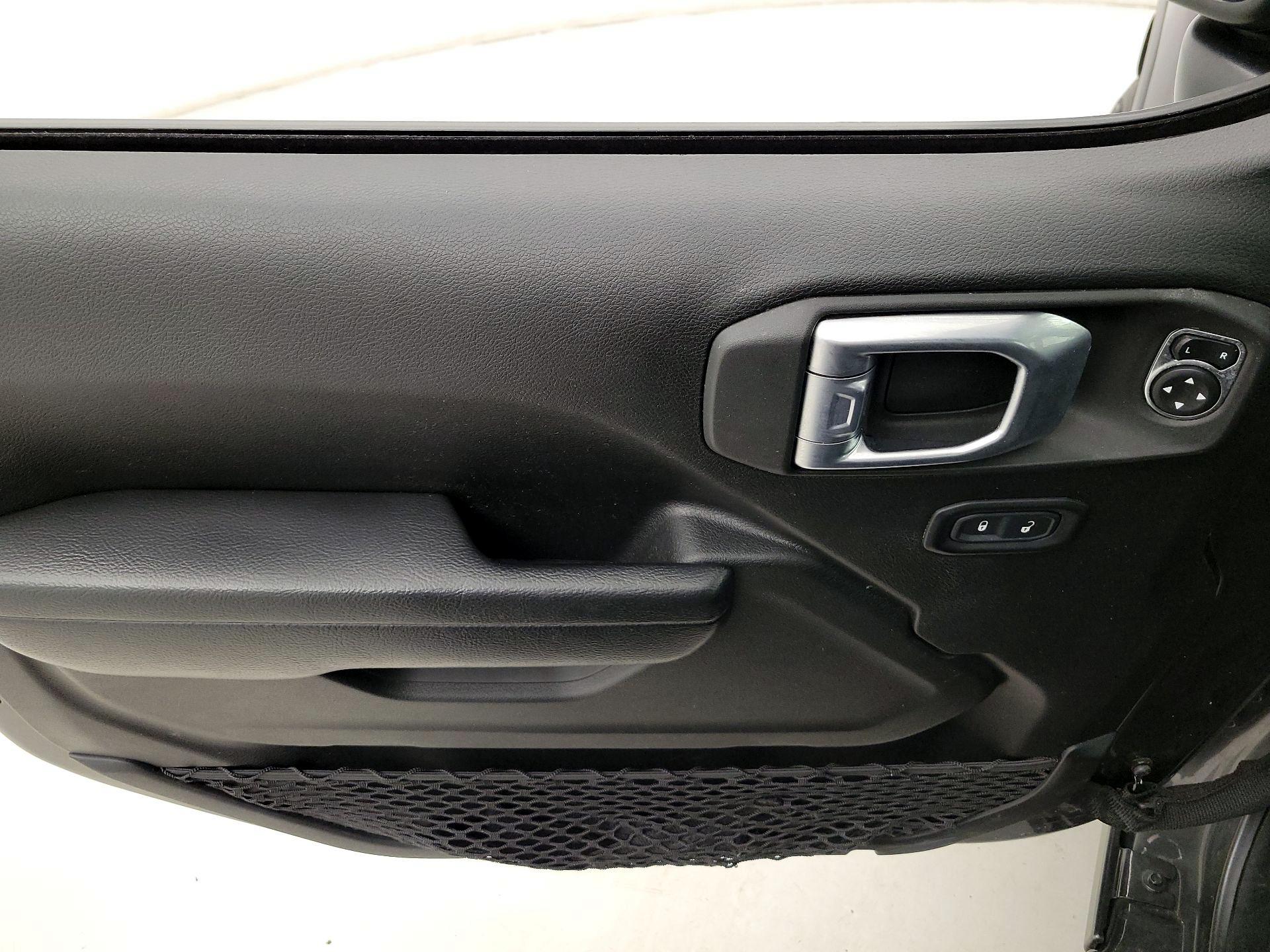 Thumbnail: 2022 Jeep Gladiator - 12