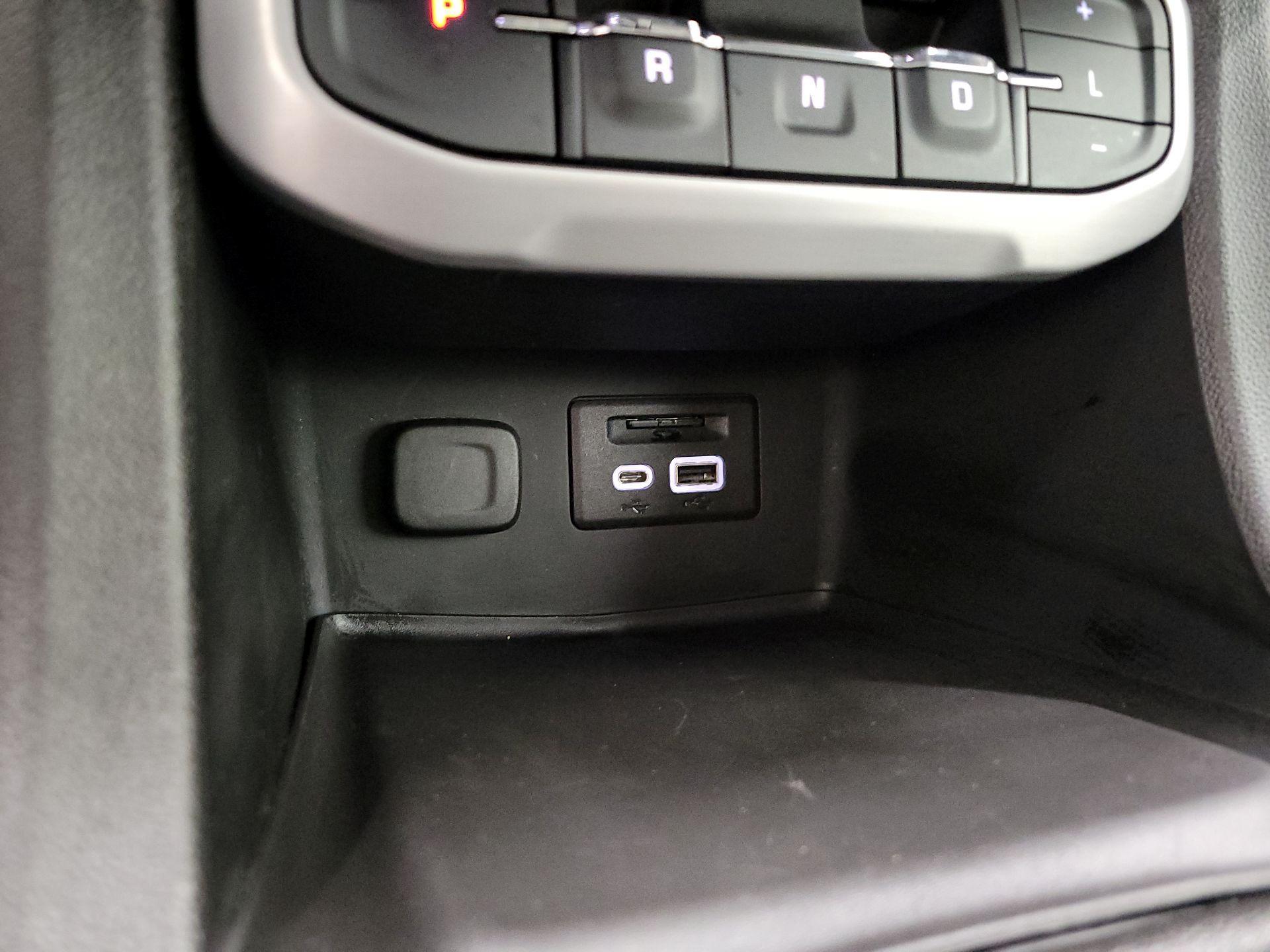 Thumbnail: 2023 GMC Acadia - 19