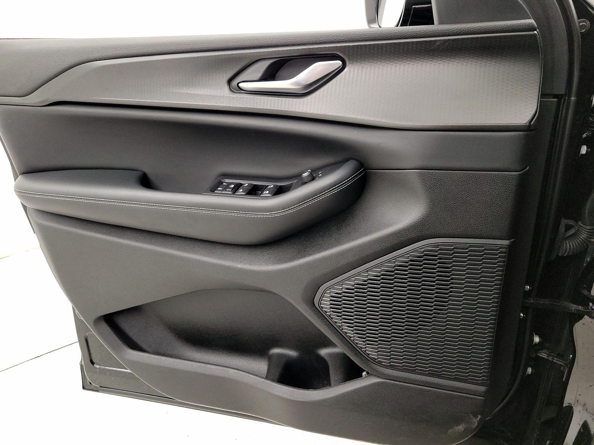 Thumbnail: 2023 Jeep Grand Cherokee L - 12