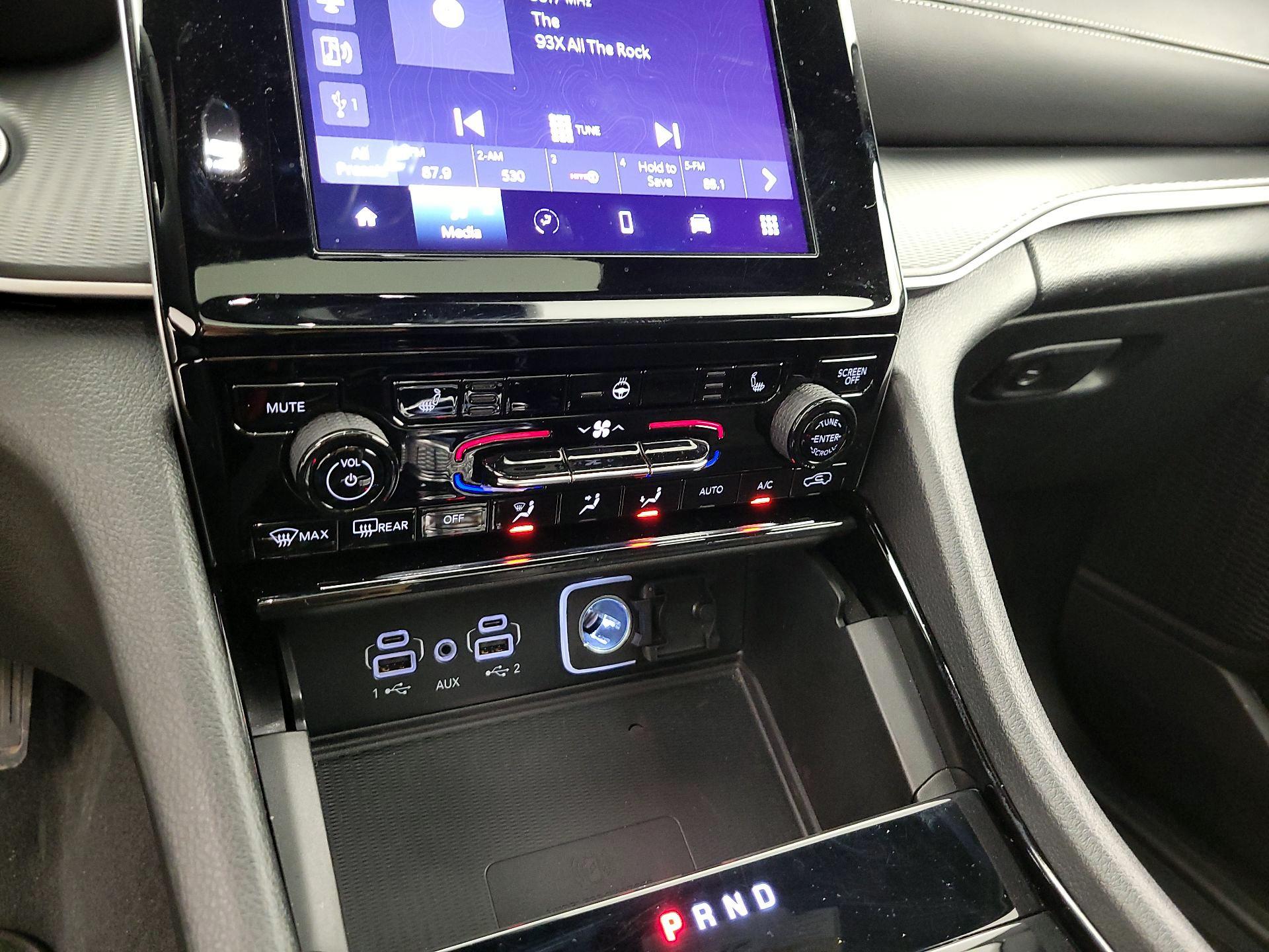 Thumbnail: 2023 Jeep Grand Cherokee L - 16