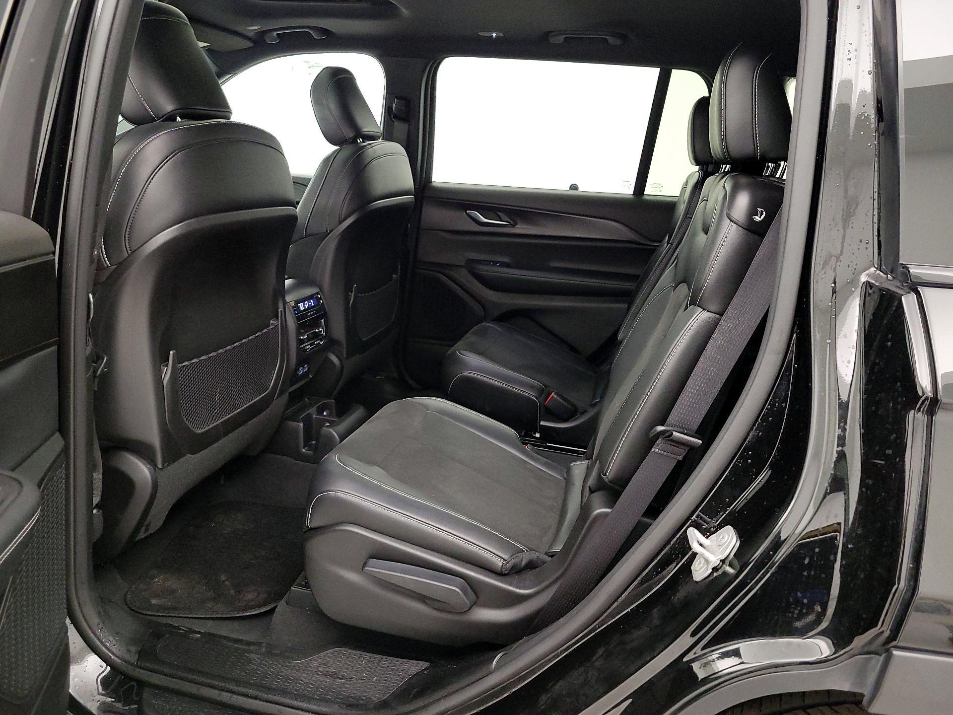 Thumbnail: 2023 Jeep Grand Cherokee L - 20