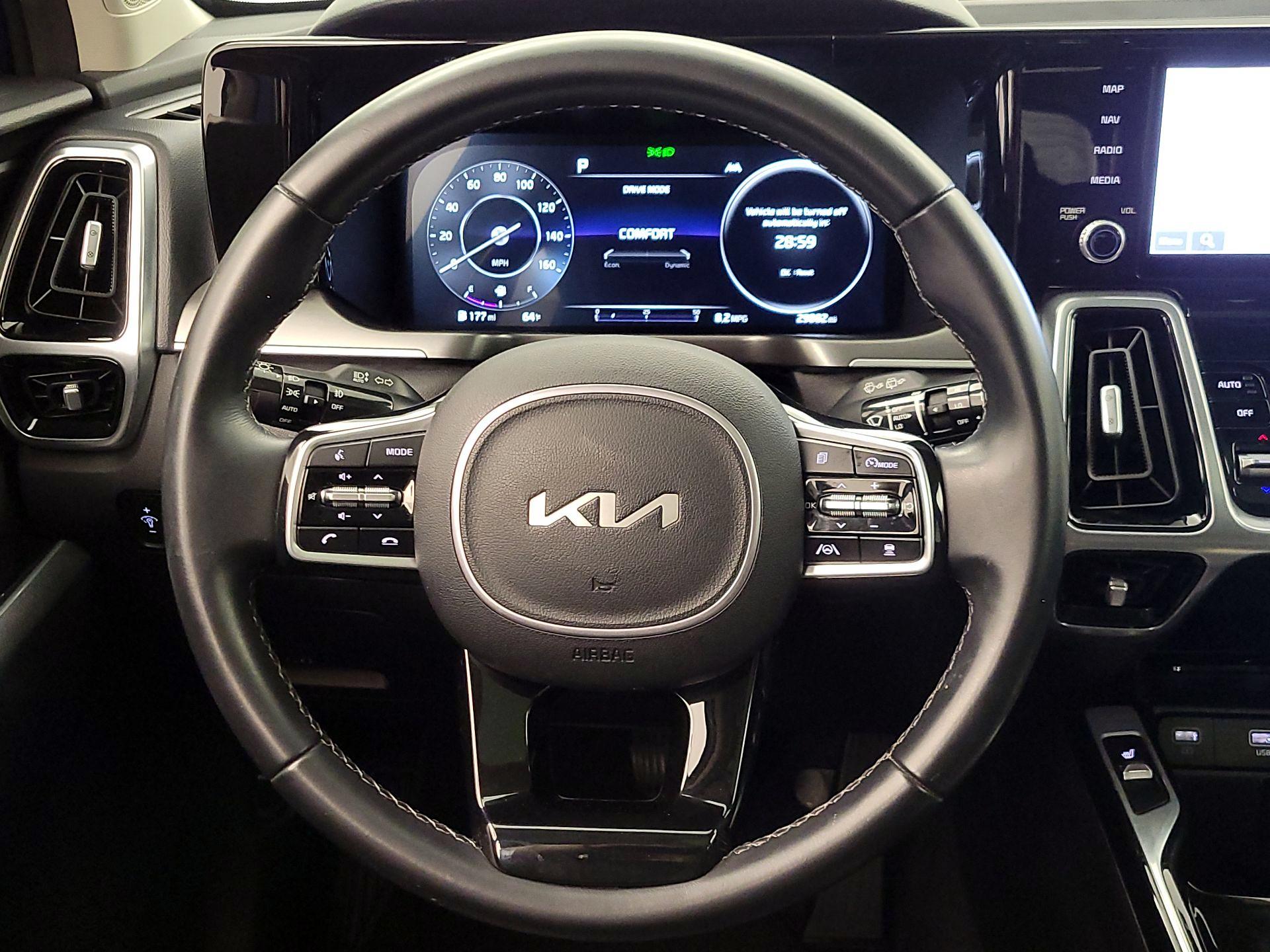 Thumbnail: 2023 Kia Sorento - 10