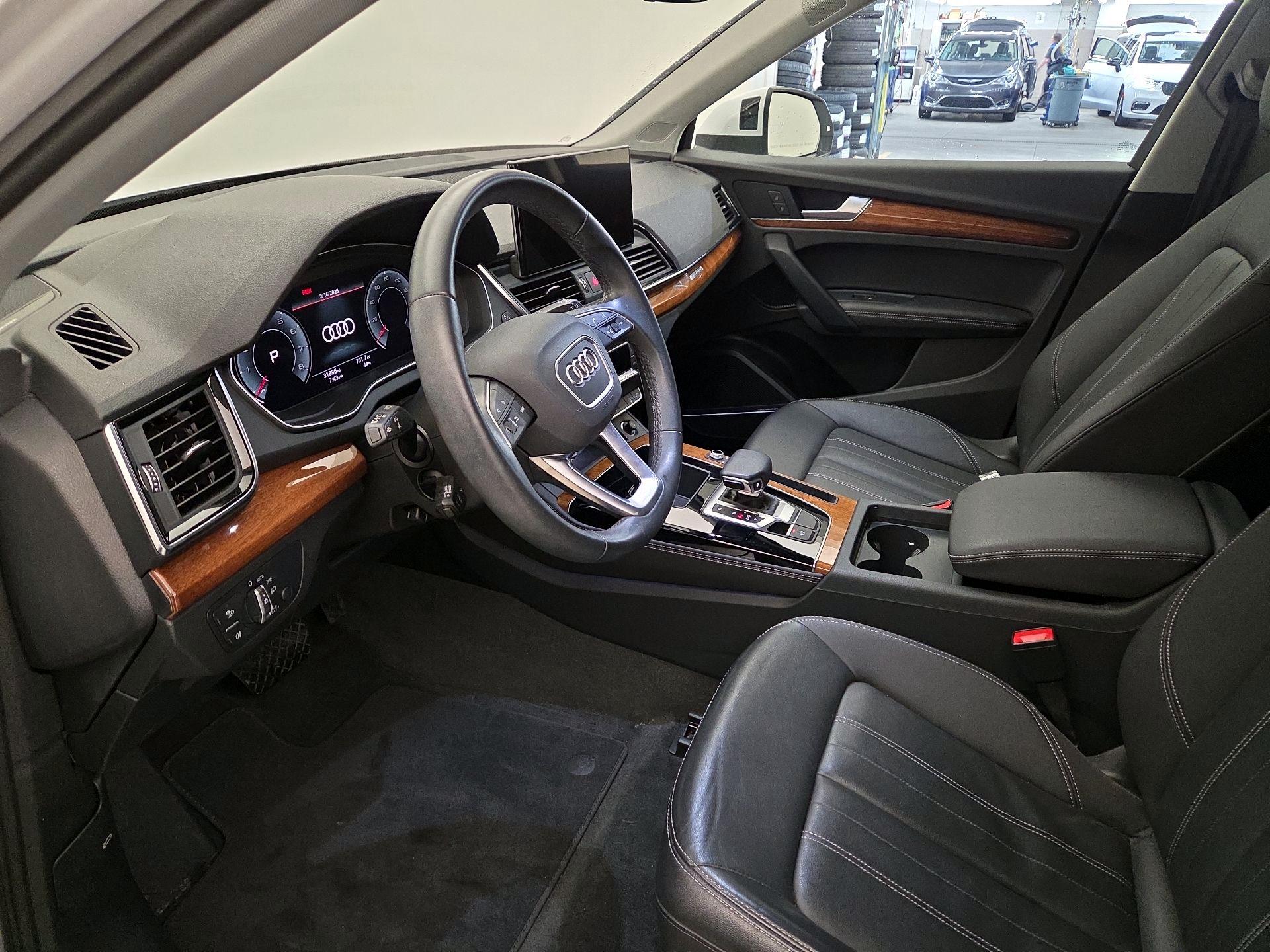 Thumbnail: 2023 Audi Q5 - 11