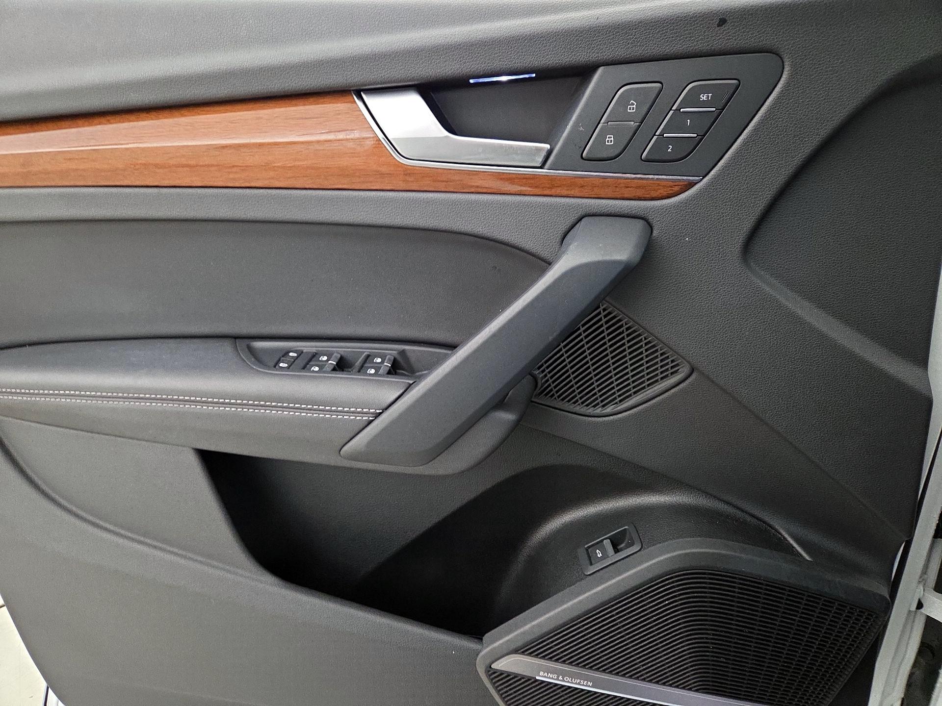 Thumbnail: 2023 Audi Q5 - 12